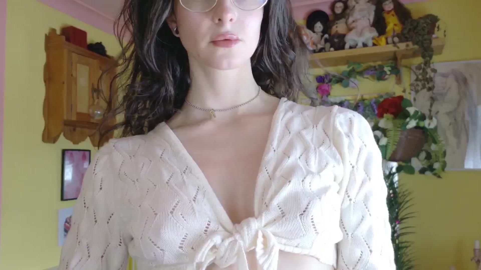 Gallery image thumbnail from porcelaincity's myfreecams stream on, 08/27/2025, 09:01 image 8 of 20