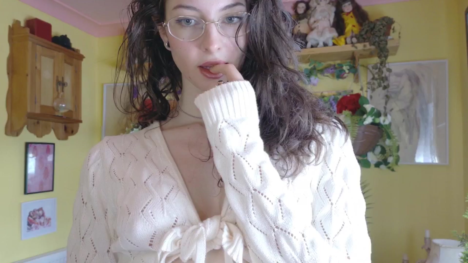 Gallery image thumbnail from porcelaincity's myfreecams stream on, 08/27/2025, 09:01 image 3 of 20