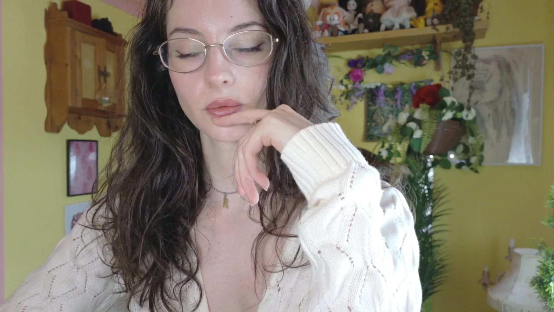 Gallery image thumbnail from porcelaincity's myfreecams stream on, 08/27/2025, 09:01 image 20 of 20