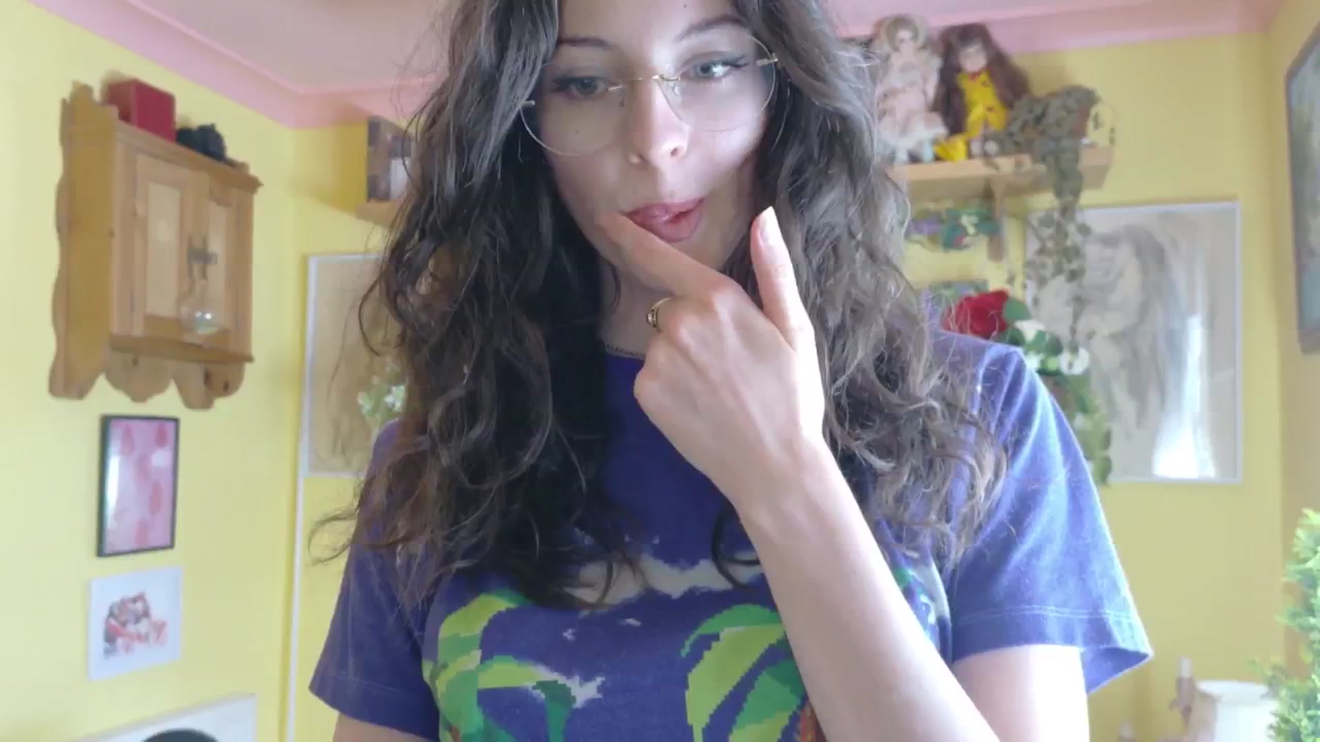 Gallery image thumbnail from porcelaincity's myfreecams stream on, 09/01/2025, 15:46 image 1 of 20