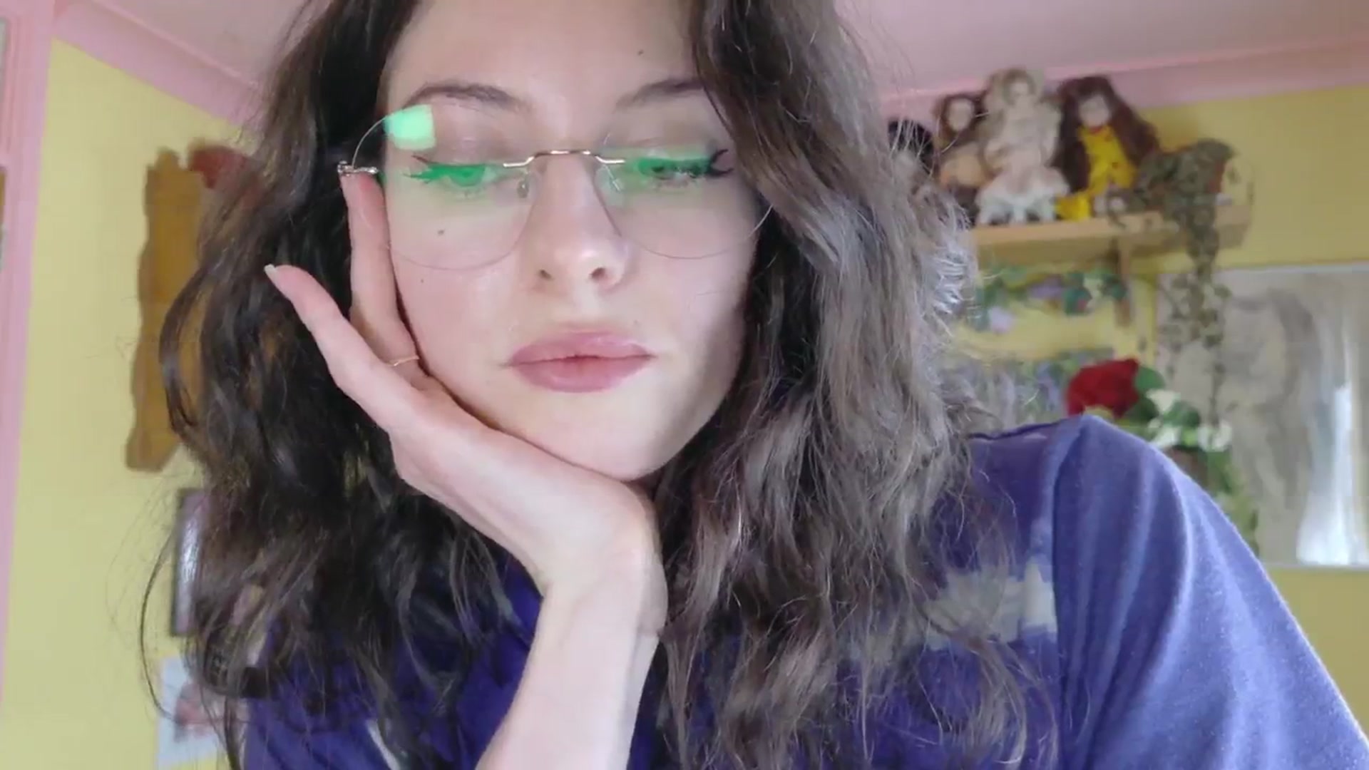 Gallery image thumbnail from porcelaincity's myfreecams stream on, 09/01/2025, 15:46 image 10 of 20