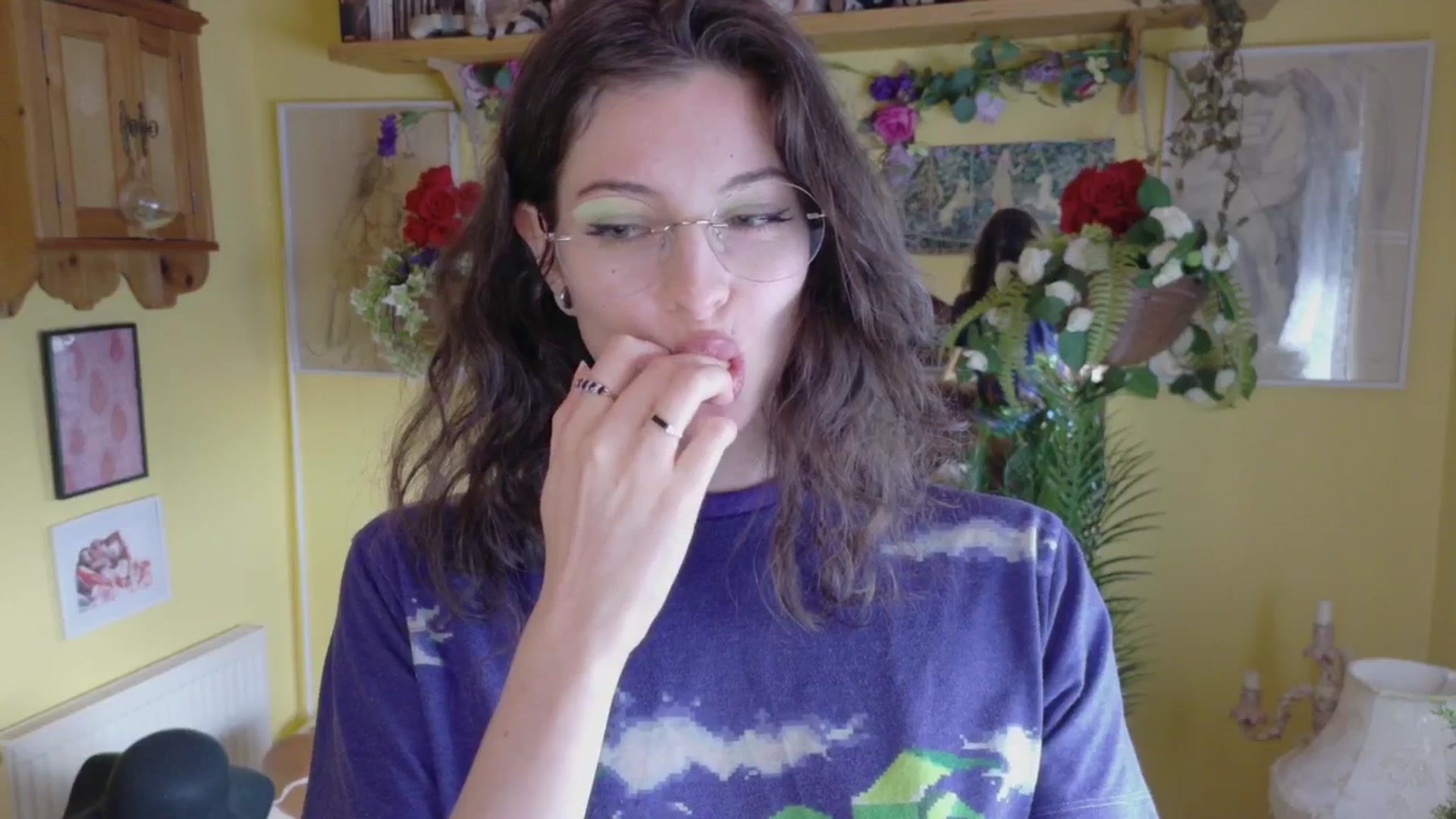 Gallery image thumbnail from porcelaincity's myfreecams stream on, 09/01/2025, 17:58 image 19 of 20