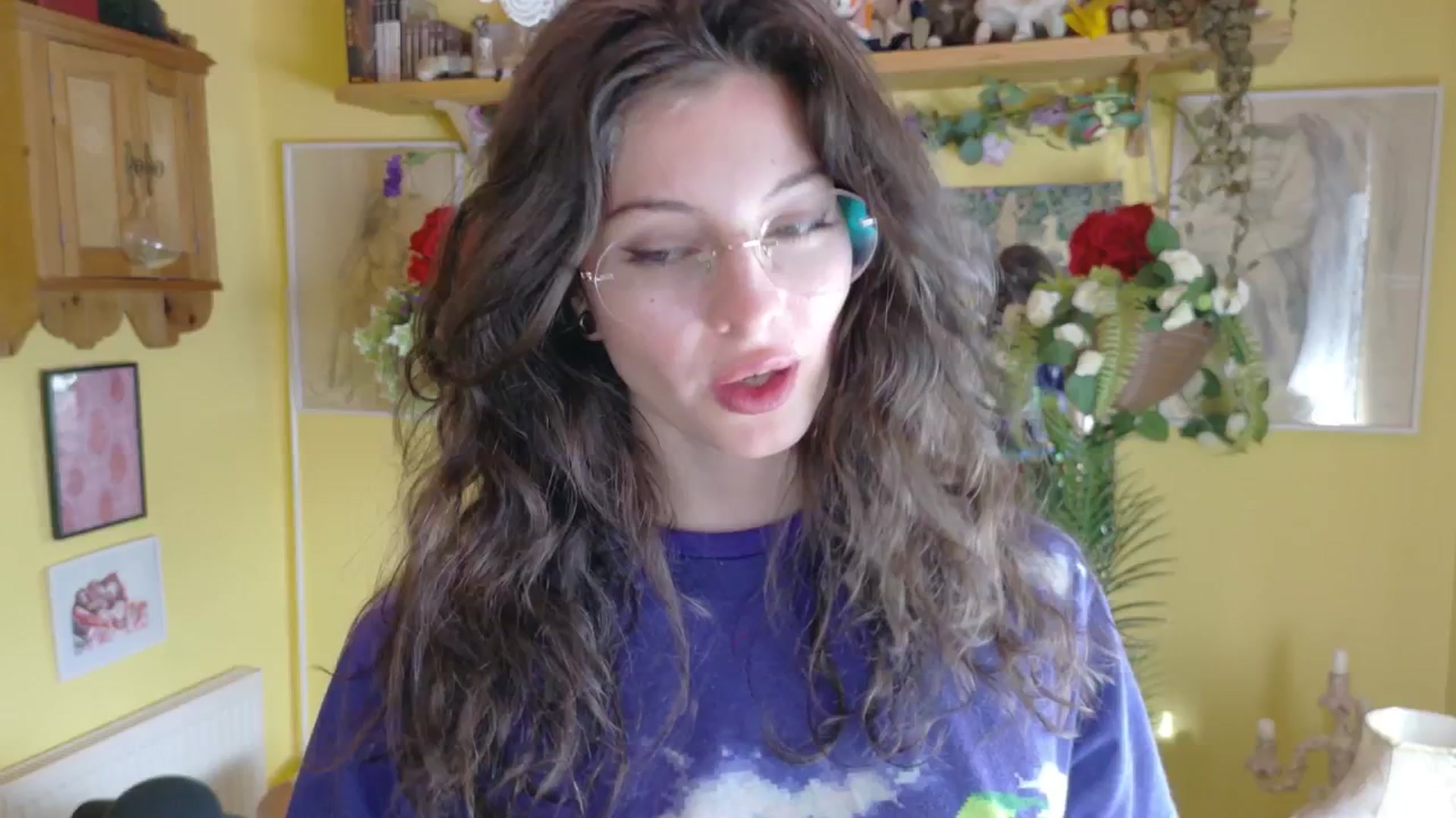 Gallery image thumbnail from porcelaincity's myfreecams stream on, 09/01/2025, 17:58 image 9 of 20