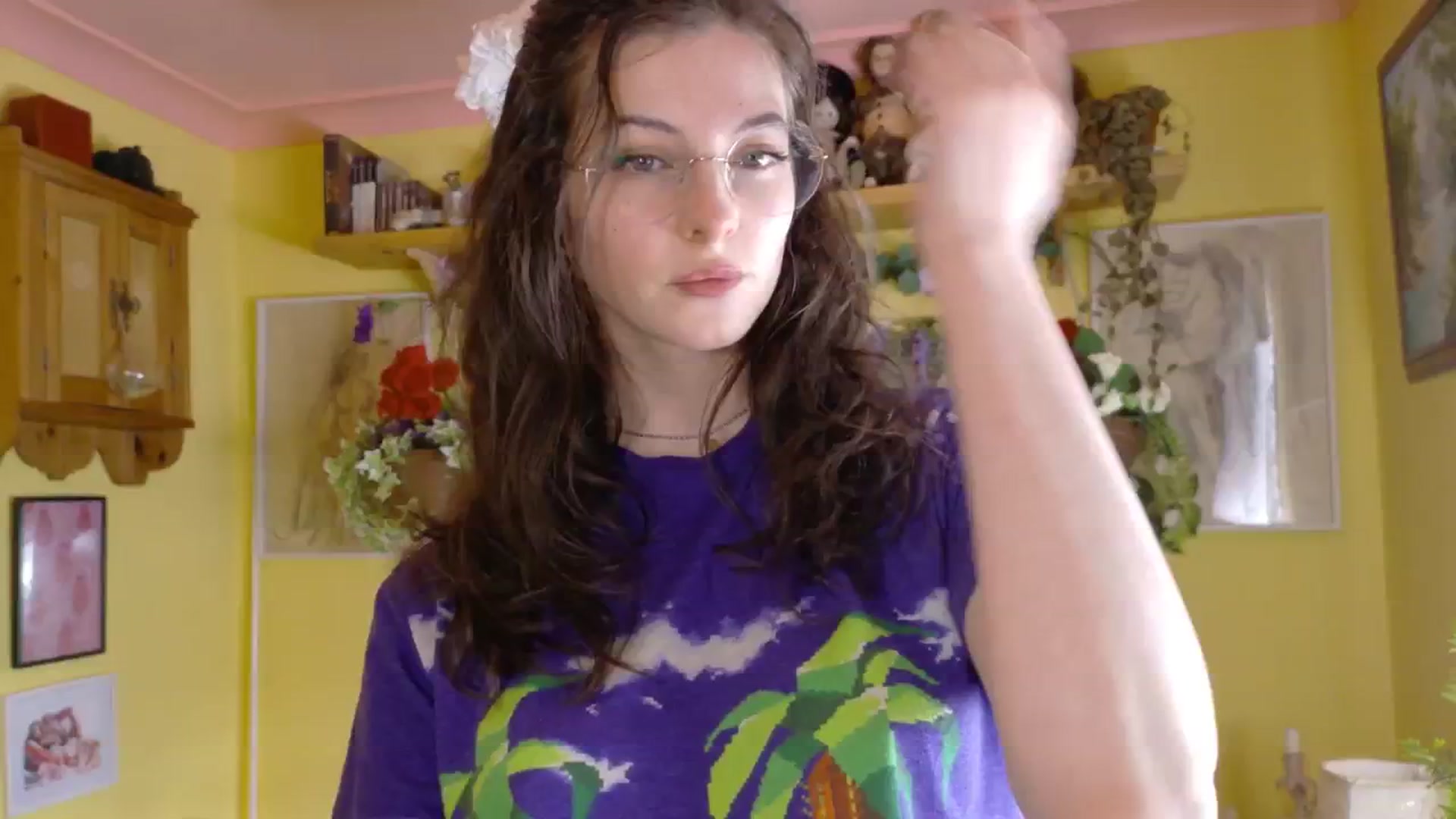 Gallery image thumbnail from porcelaincity's myfreecams stream on, 09/03/2025, 16:17 image 14 of 20