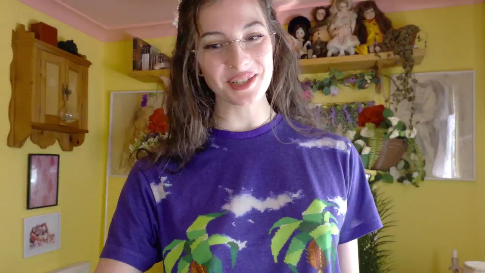 Gallery image thumbnail from porcelaincity's myfreecams stream on, 09/03/2025, 16:17 image 10 of 20