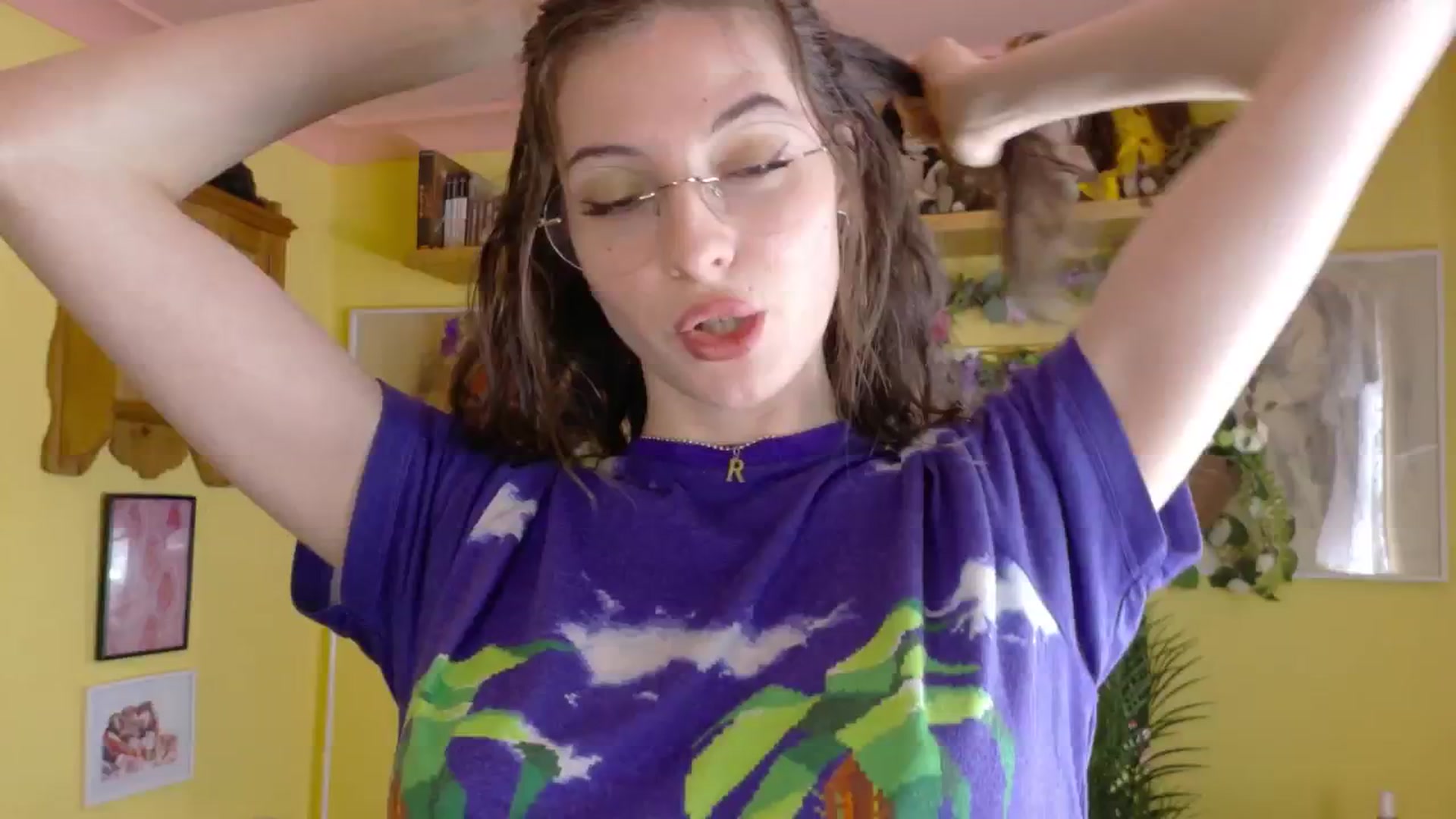 Gallery image thumbnail from porcelaincity's myfreecams stream on, 09/03/2025, 16:17 image 3 of 20