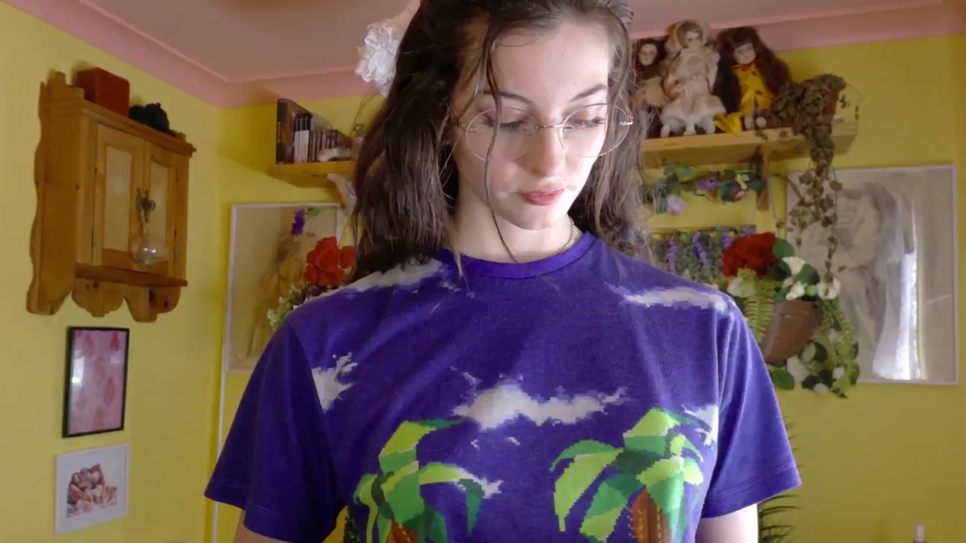 Gallery image thumbnail from porcelaincity's myfreecams stream on, 09/03/2025, 16:17 image 4 of 20