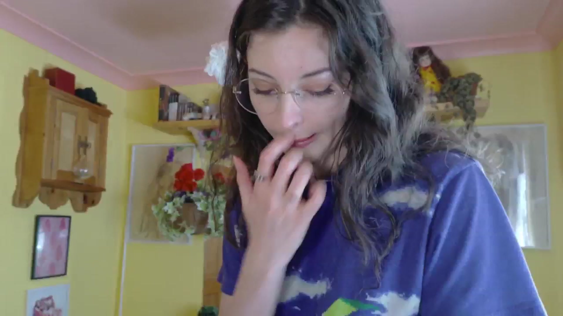Gallery image thumbnail from porcelaincity's myfreecams stream on, 09/03/2025, 16:17 image 1 of 20