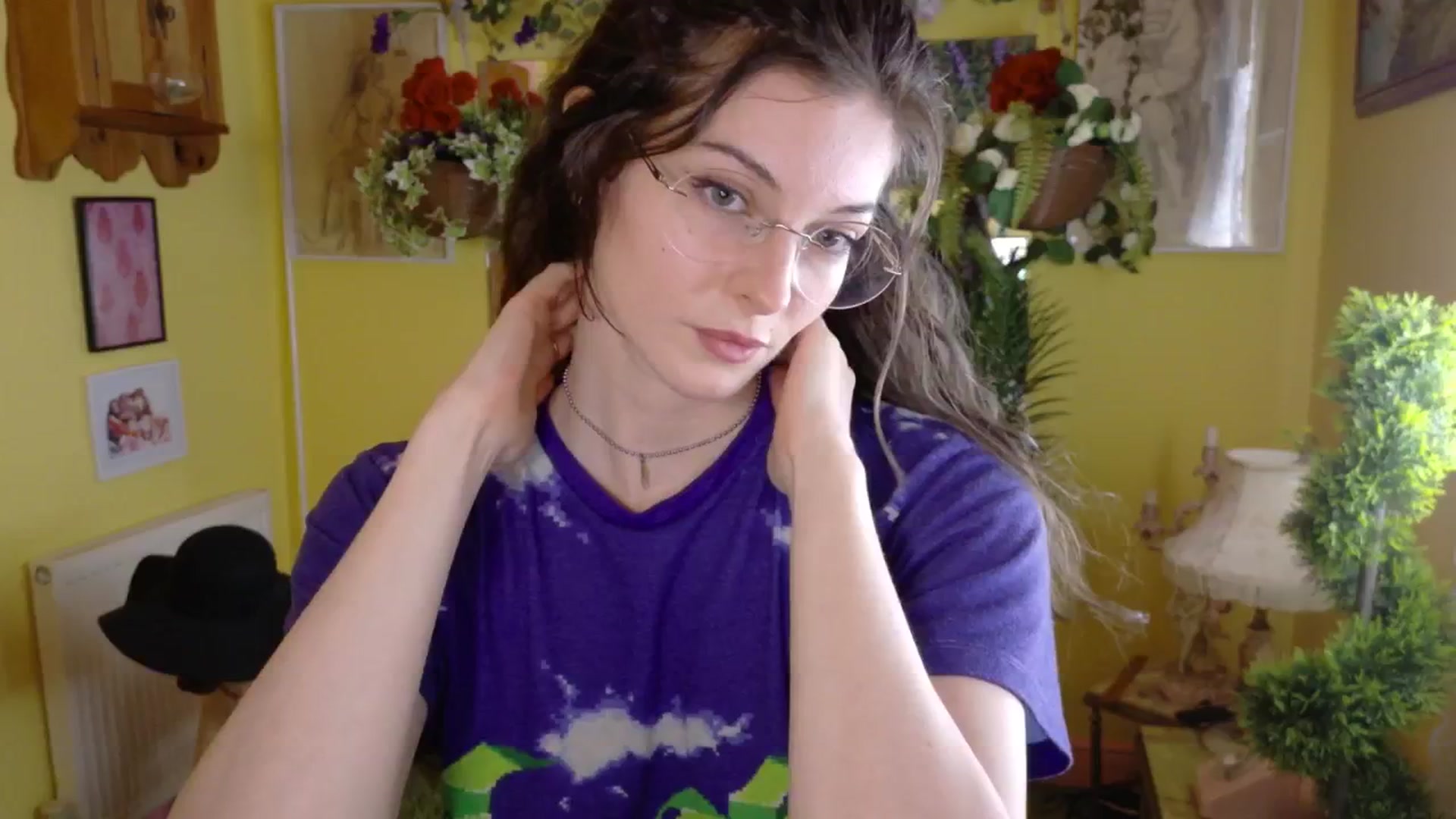 Gallery image thumbnail from porcelaincity's myfreecams stream on, 09/03/2025, 16:17 image 16 of 20