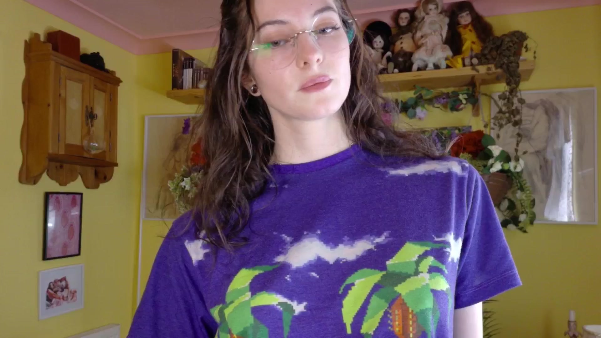Gallery image thumbnail from porcelaincity's myfreecams stream on, 09/03/2025, 16:17 image 12 of 20