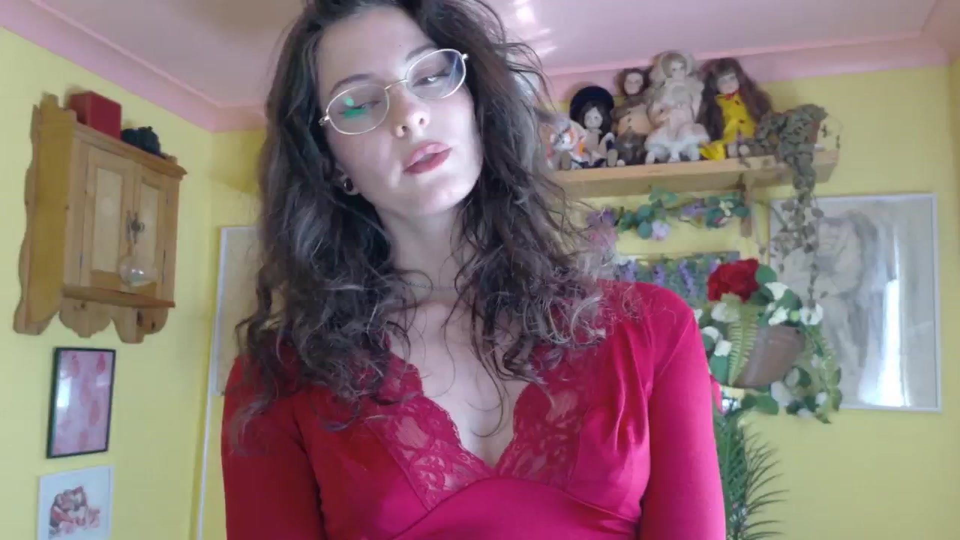Gallery image thumbnail from porcelaincity's myfreecams stream on, 09/08/2025, 17:26 image 5 of 20