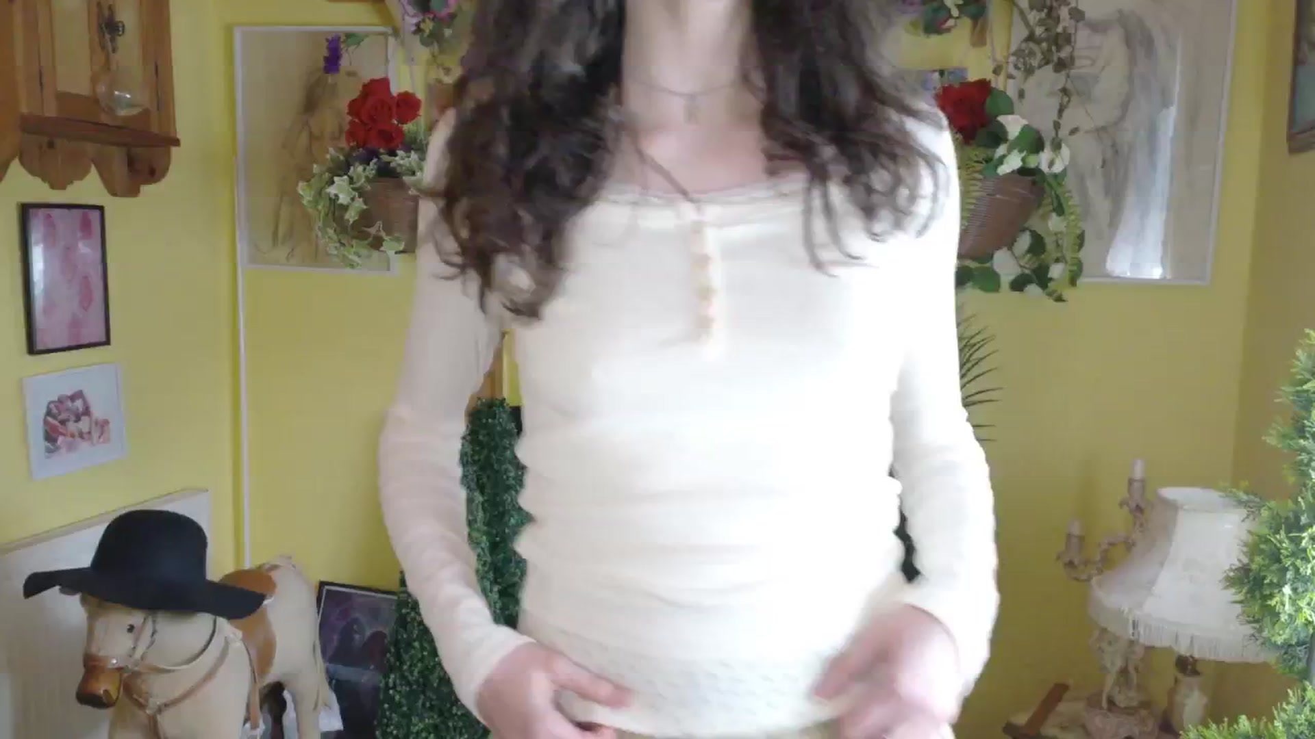 Gallery image thumbnail from porcelaincity's myfreecams stream on, 09/09/2025, 18:45 image 3 of 20