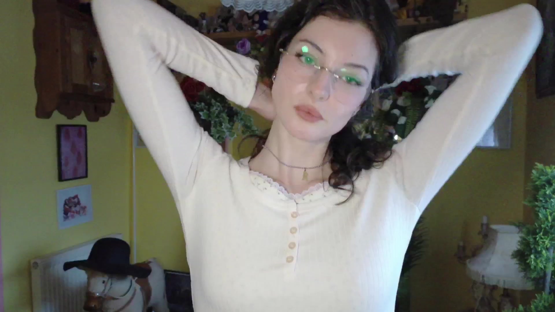 Gallery image thumbnail from porcelaincity's myfreecams stream on, 09/09/2025, 18:45 image 20 of 20