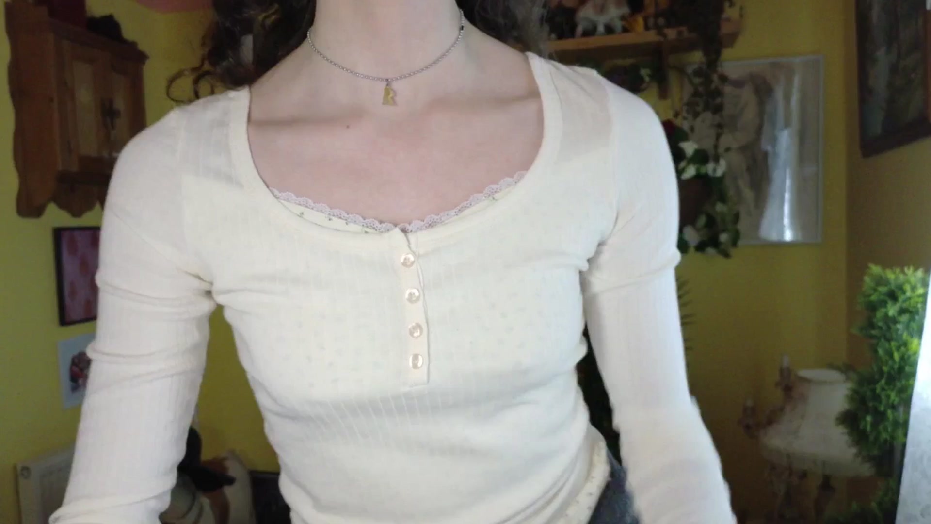 Gallery image thumbnail from porcelaincity's myfreecams stream on, 09/17/2025, 13:00 image 18 of 20