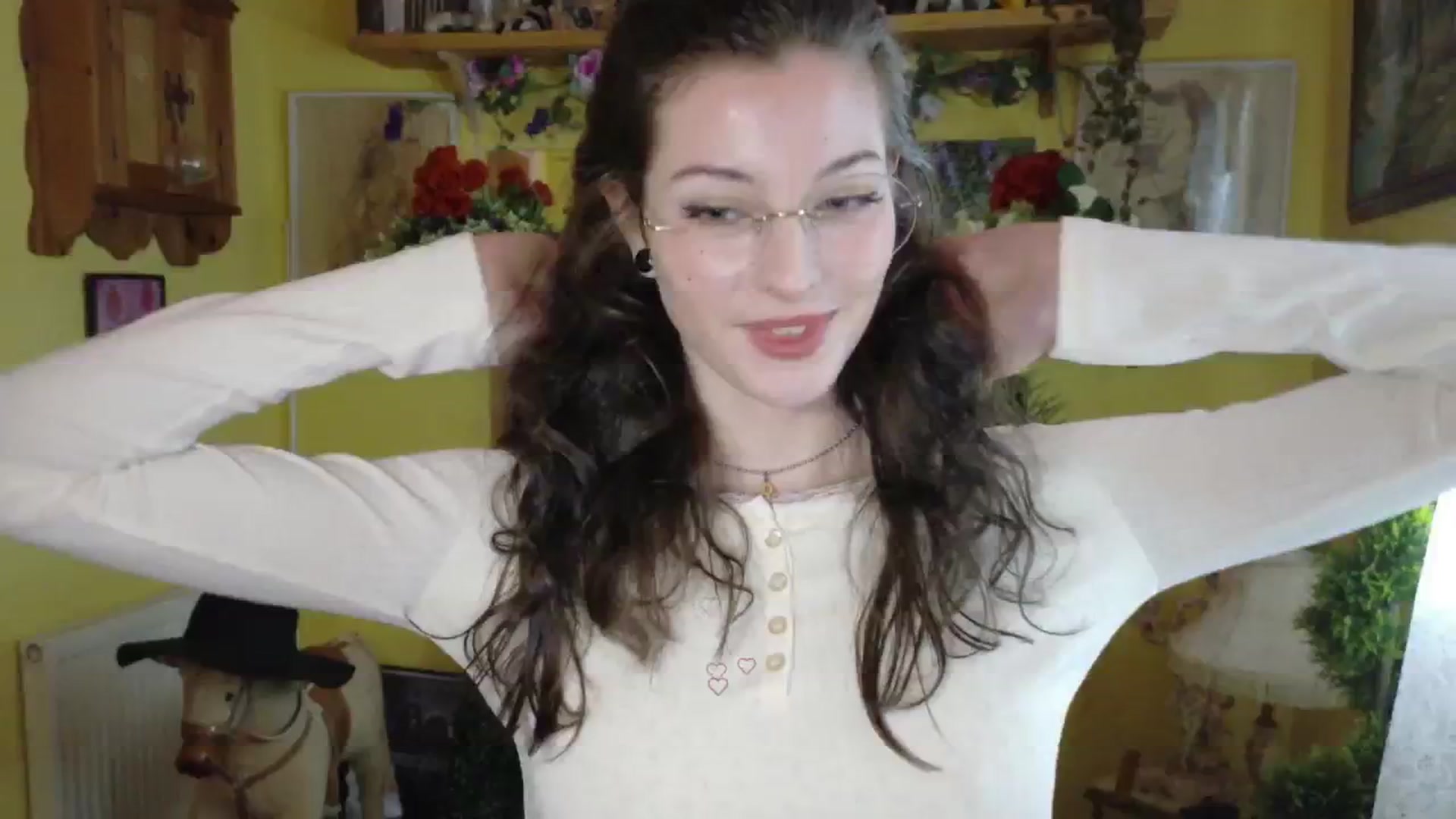 Gallery image thumbnail from porcelaincity's myfreecams stream on, 09/17/2025, 13:00 image 11 of 20