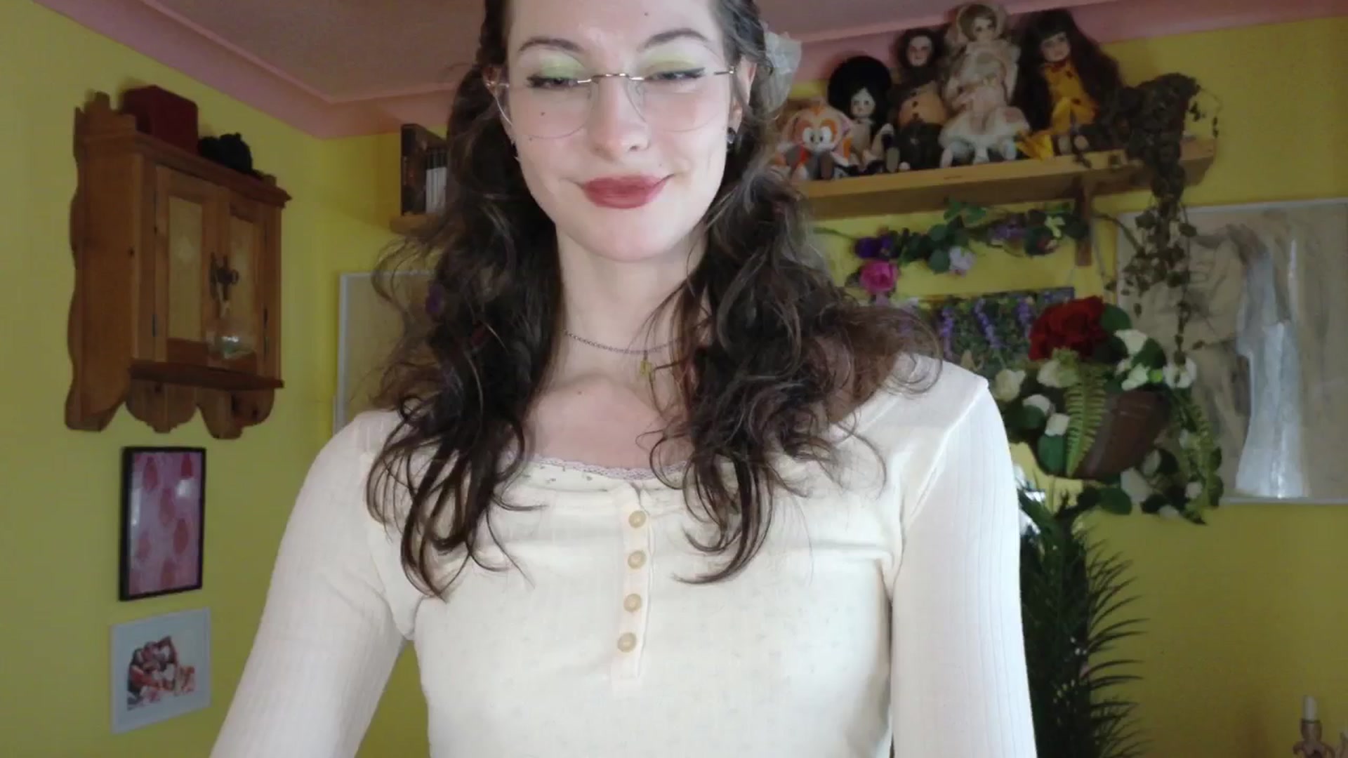 Gallery image thumbnail from porcelaincity's myfreecams stream on, 09/17/2025, 14:00 image 5 of 20