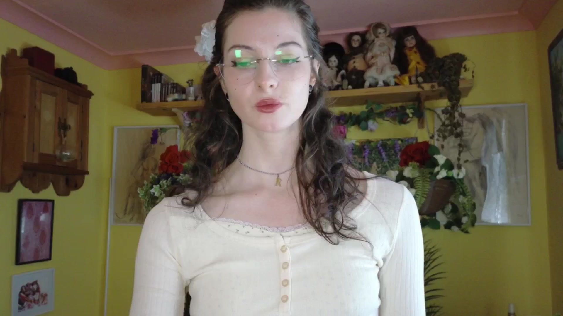 Gallery image thumbnail from porcelaincity's myfreecams stream on, 09/17/2025, 14:00 image 7 of 20