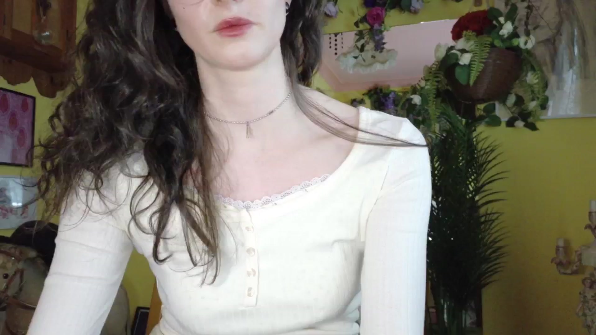 Gallery image thumbnail from porcelaincity's myfreecams stream on, 09/17/2025, 14:46 image 3 of 20
