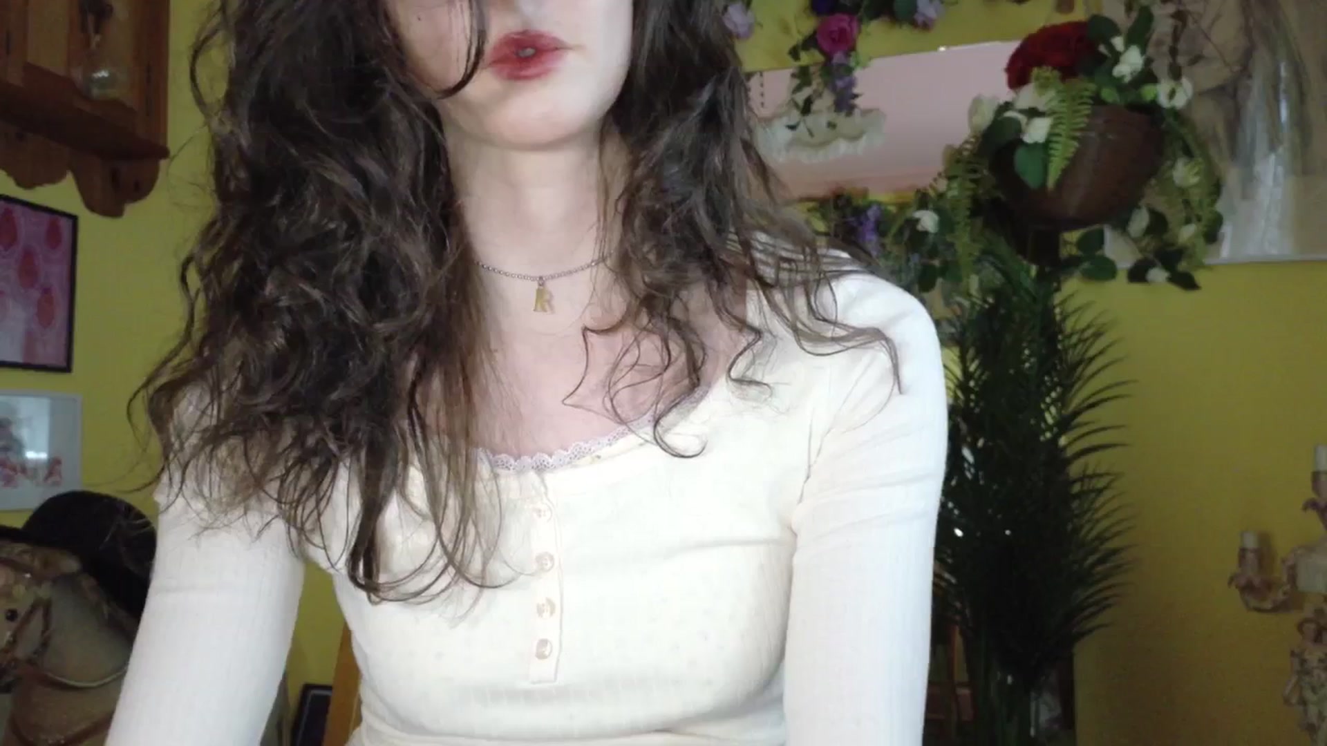 Gallery image thumbnail from porcelaincity's myfreecams stream on, 09/17/2025, 14:46 image 2 of 20