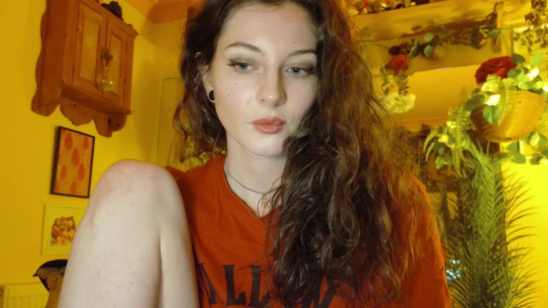 Gallery image thumbnail from porcelaincity's myfreecams stream on, 09/18/2025, 19:51 image 9 of 20