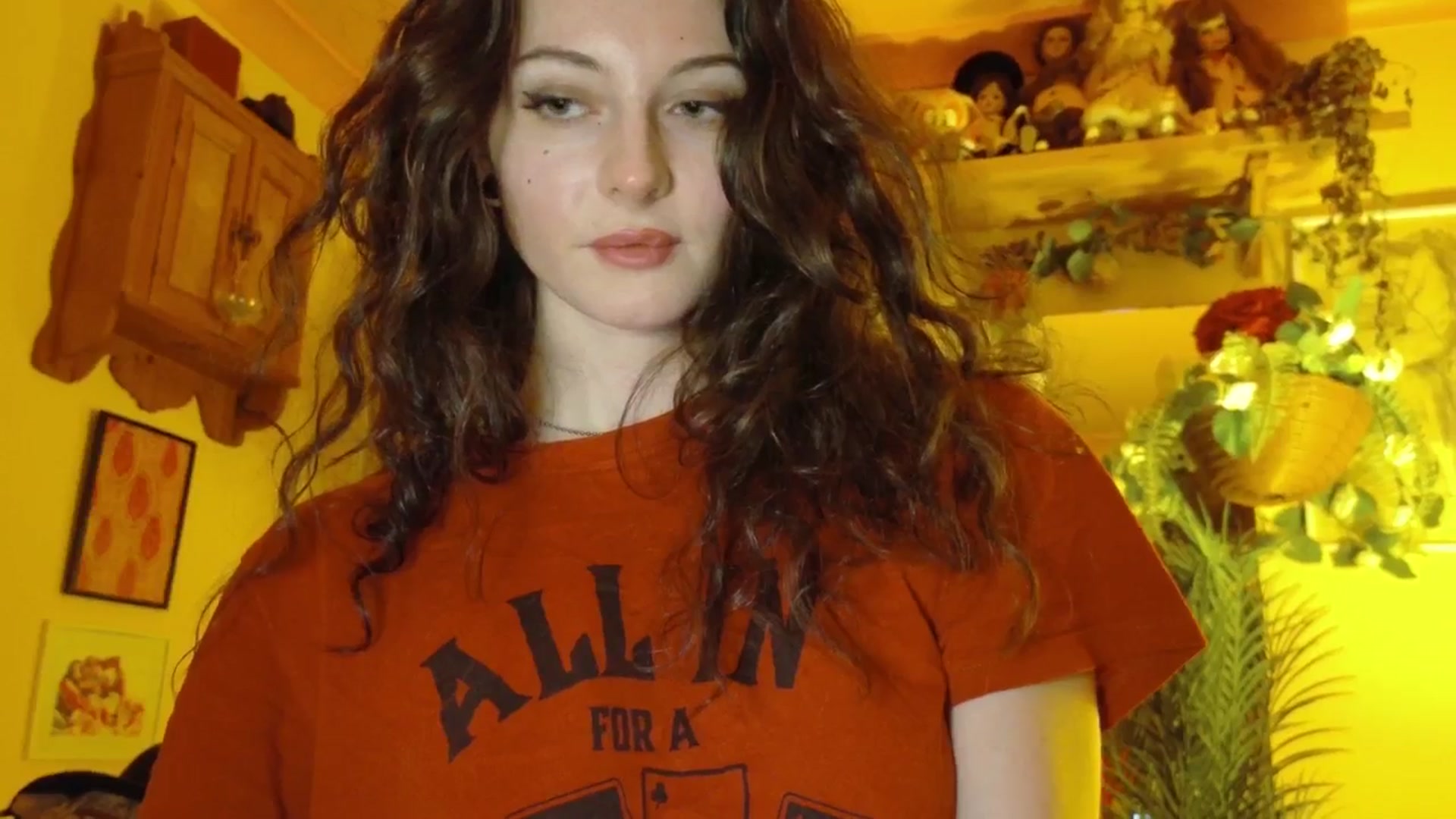 Gallery image thumbnail from porcelaincity's myfreecams stream on, 09/18/2025, 19:51 image 19 of 20