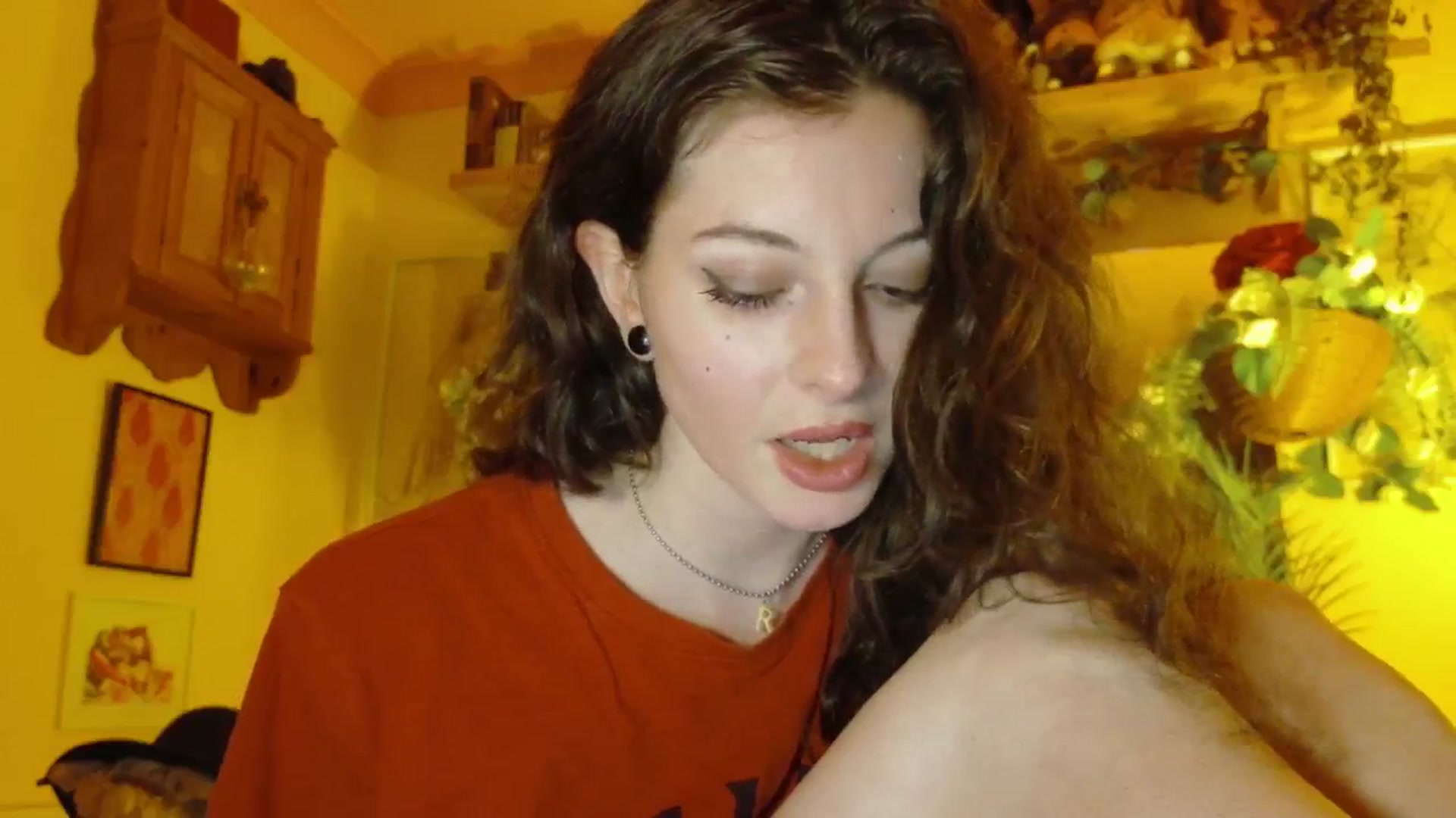 Gallery image thumbnail from porcelaincity's myfreecams stream on, 09/18/2025, 19:51 image 17 of 20