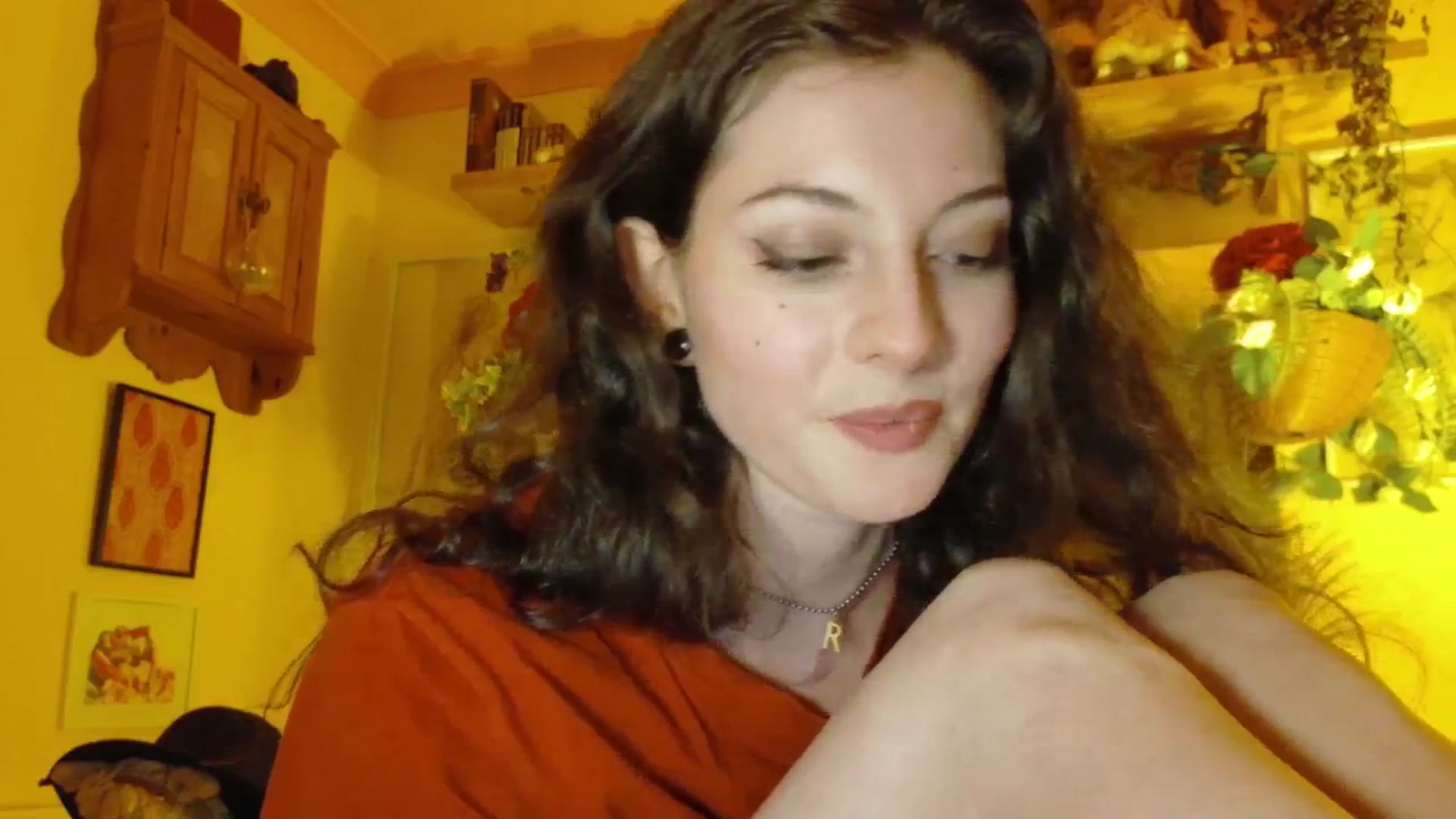 Gallery image thumbnail from porcelaincity's myfreecams stream on, 09/18/2025, 19:51 image 18 of 20