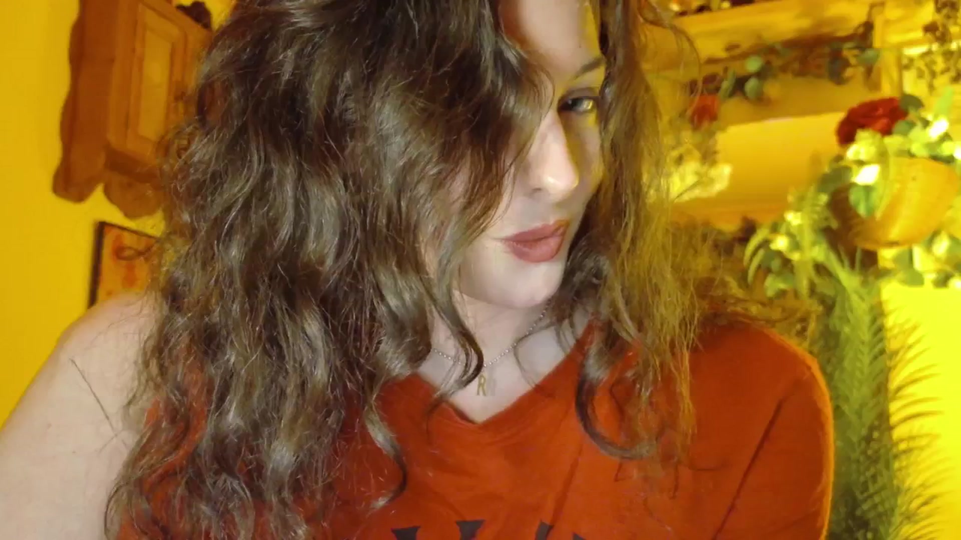 Gallery image thumbnail from porcelaincity's myfreecams stream on, 09/18/2025, 19:51 image 8 of 20