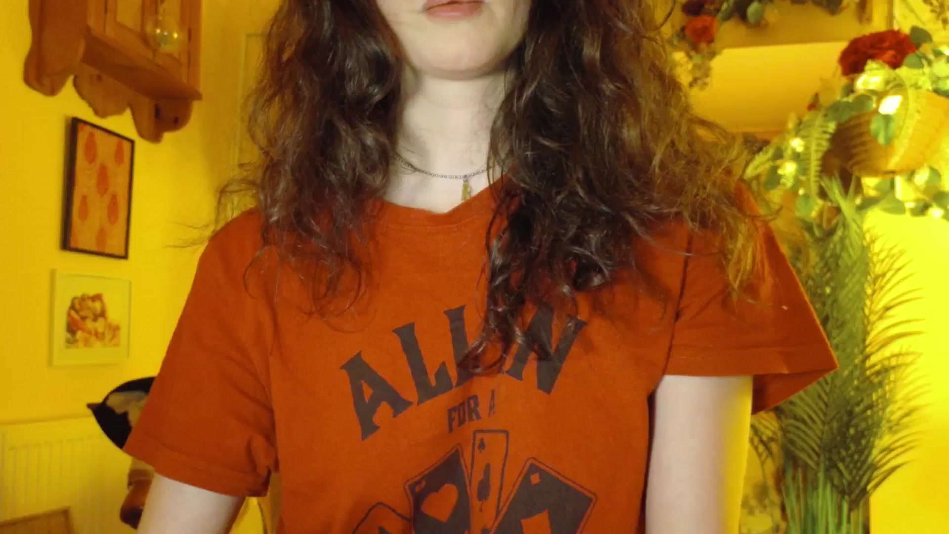 Gallery image thumbnail from porcelaincity's myfreecams stream on, 09/18/2025, 21:03 image 17 of 20