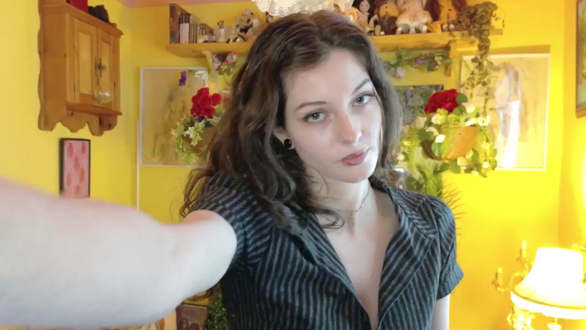 Gallery image thumbnail from porcelaincity's myfreecams stream on, 09/22/2025, 12:34 image 16 of 20