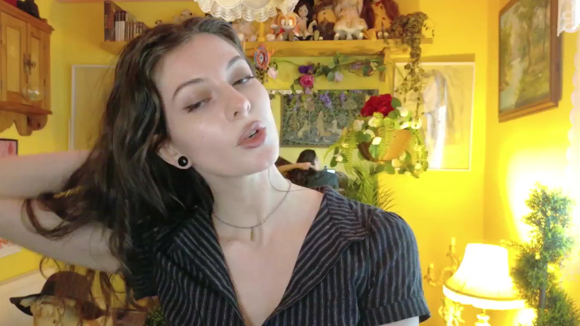 Gallery image thumbnail from porcelaincity's myfreecams stream on, 09/22/2025, 12:34 image 19 of 20