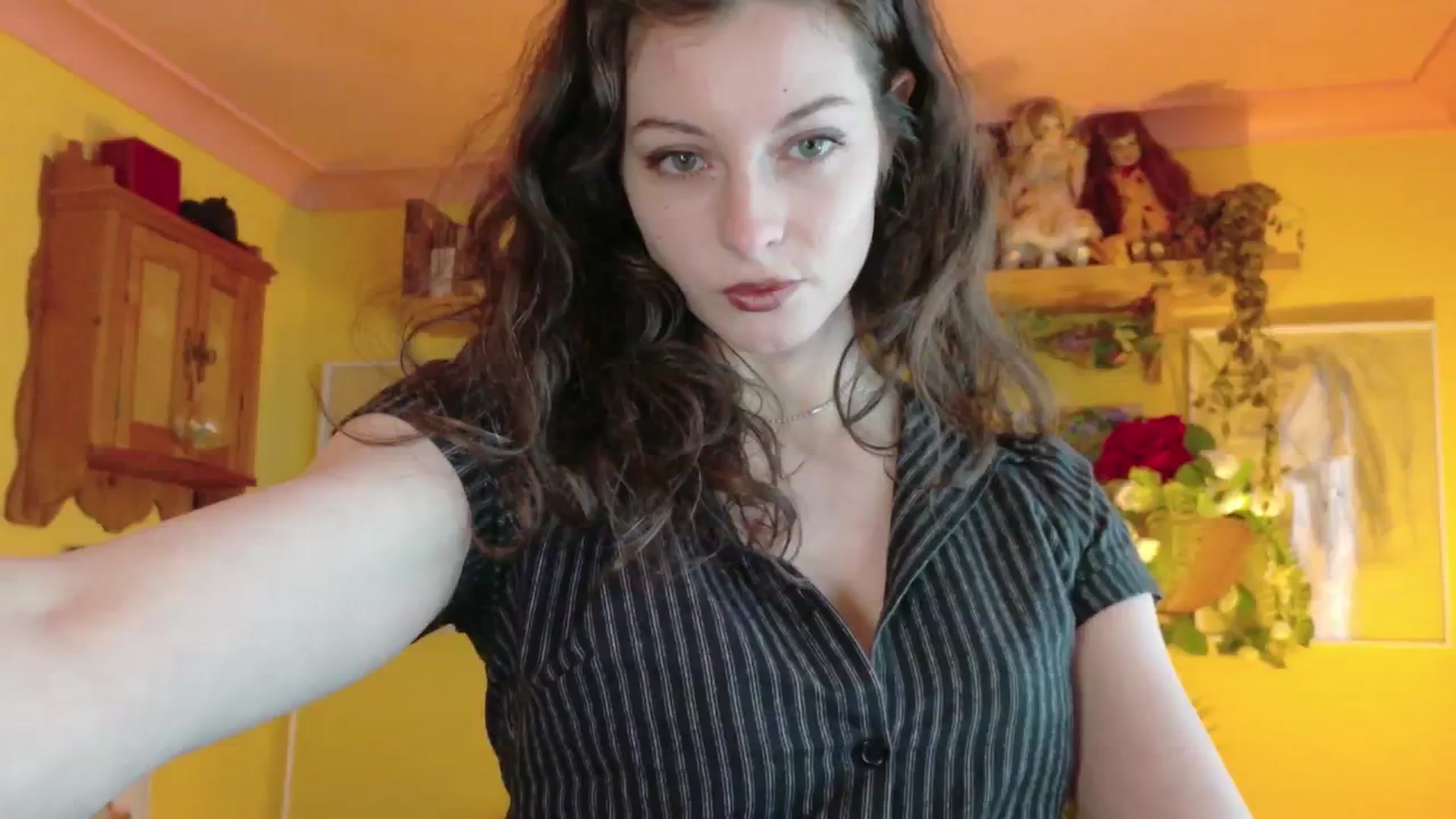 Gallery image thumbnail from porcelaincity's myfreecams stream on, 09/22/2025, 12:34 image 1 of 20