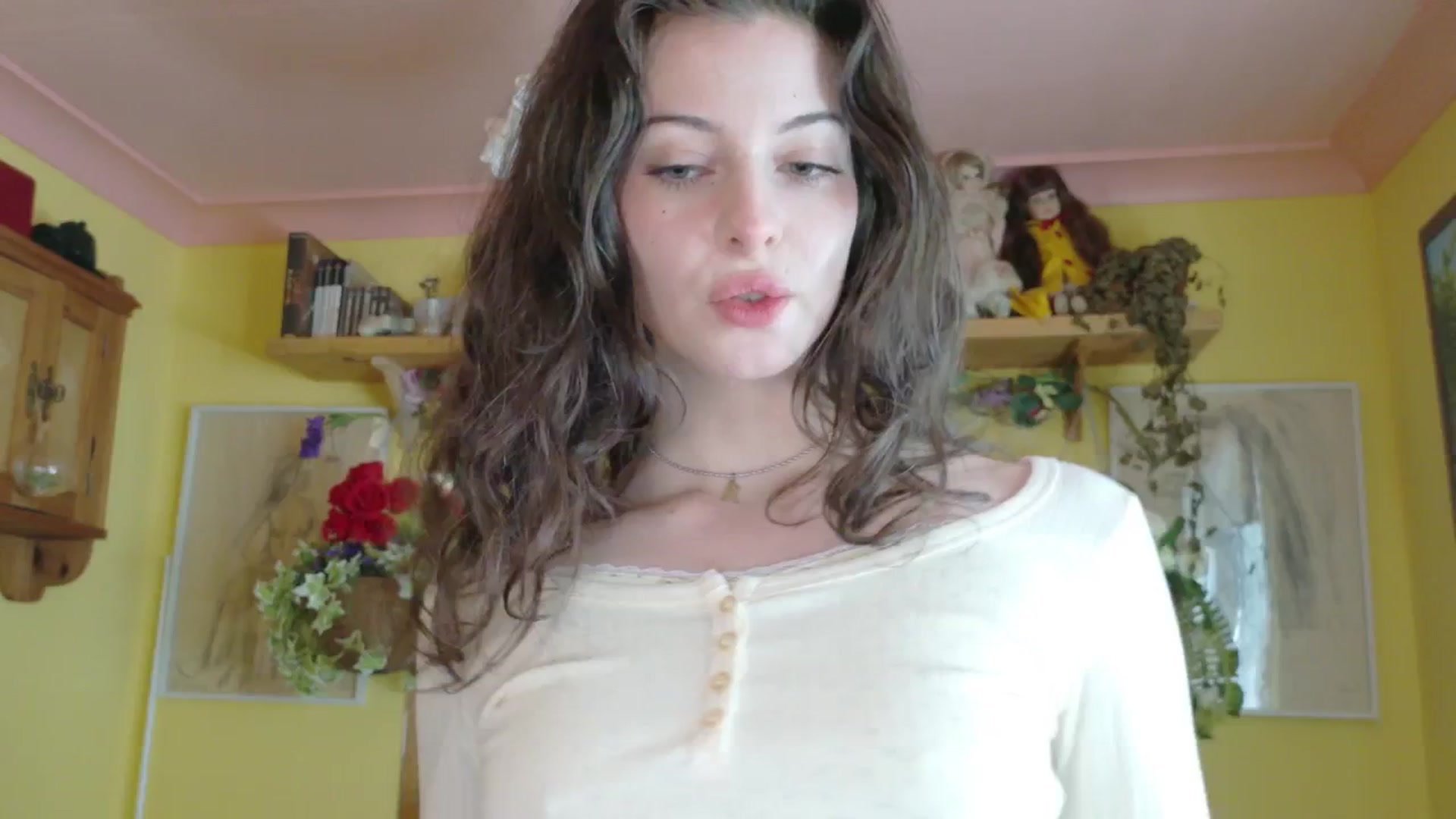 Gallery image thumbnail from porcelaincity's myfreecams stream on, 09/23/2025, 12:40 image 5 of 20
