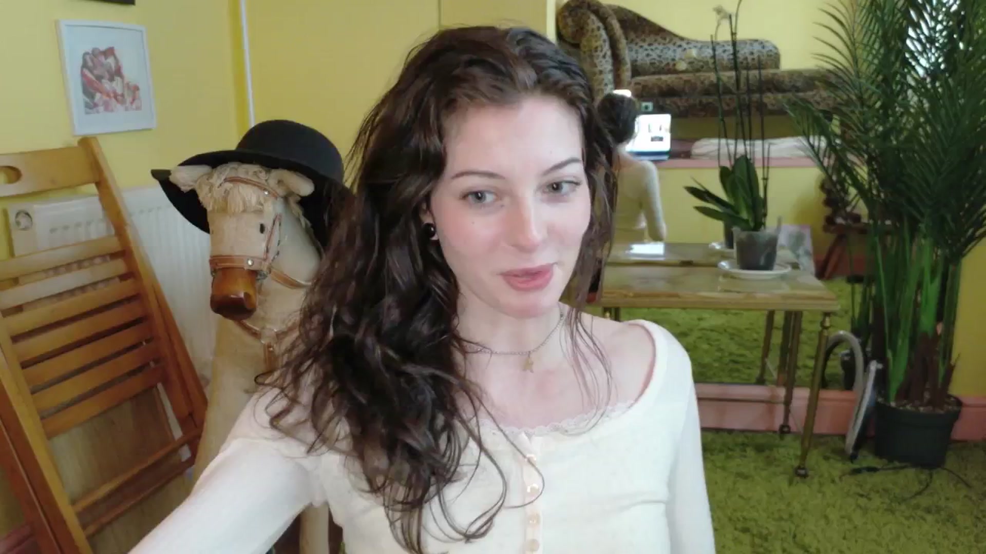 Gallery image thumbnail from porcelaincity's myfreecams stream on, 09/23/2025, 13:05 image 11 of 20