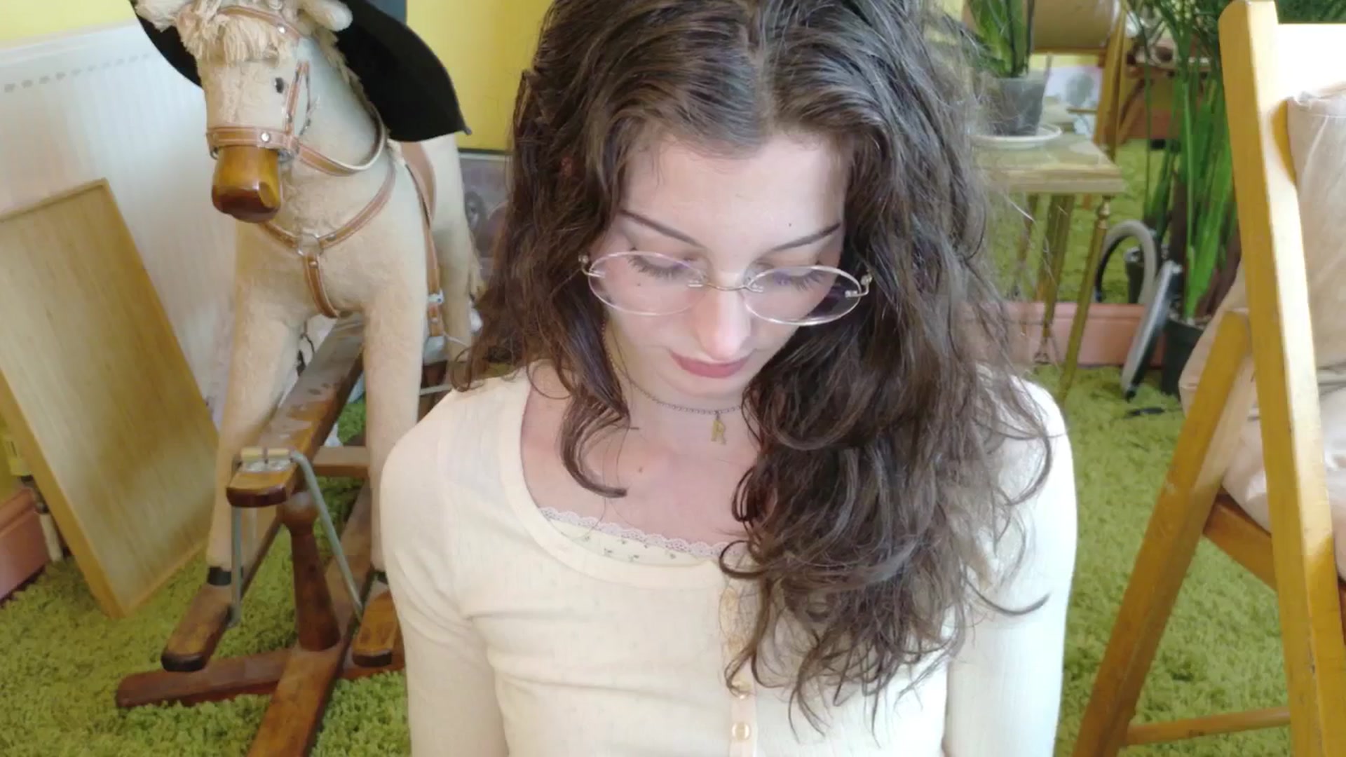 Gallery image thumbnail from porcelaincity's myfreecams stream on, 09/23/2025, 14:30 image 20 of 20