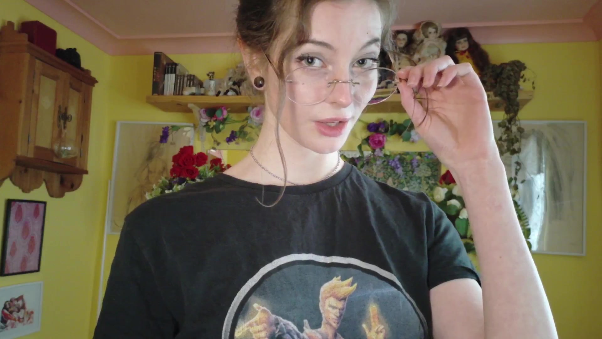 Gallery image thumbnail from porcelaincity's myfreecams stream on, 09/24/2025, 15:33 image 11 of 20