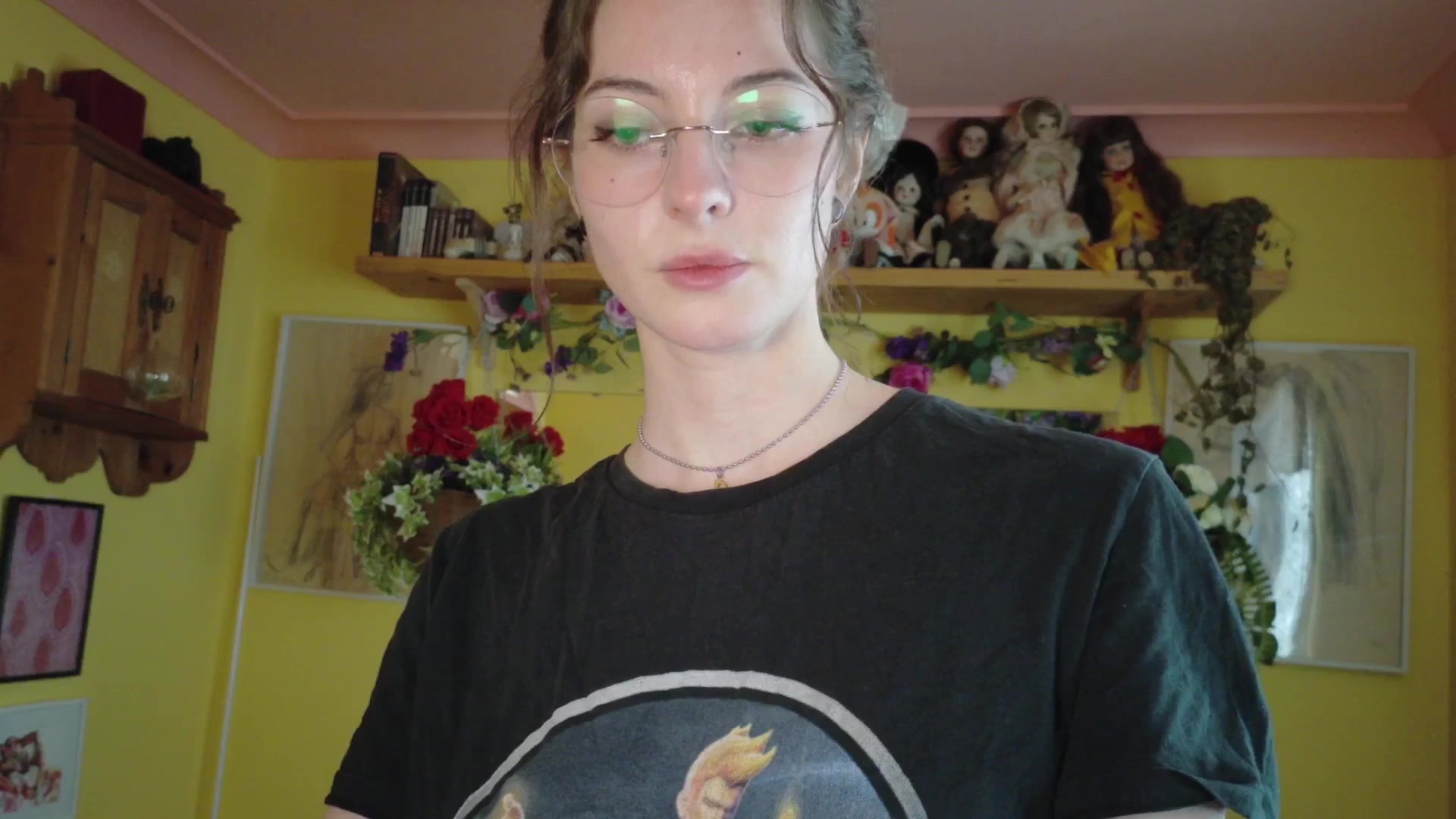 Gallery image thumbnail from porcelaincity's myfreecams stream on, 09/24/2025, 15:33 image 14 of 20