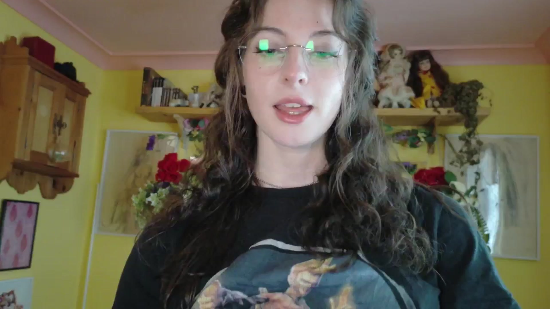 Gallery image thumbnail from porcelaincity's myfreecams stream on, 09/24/2025, 15:33 image 2 of 20