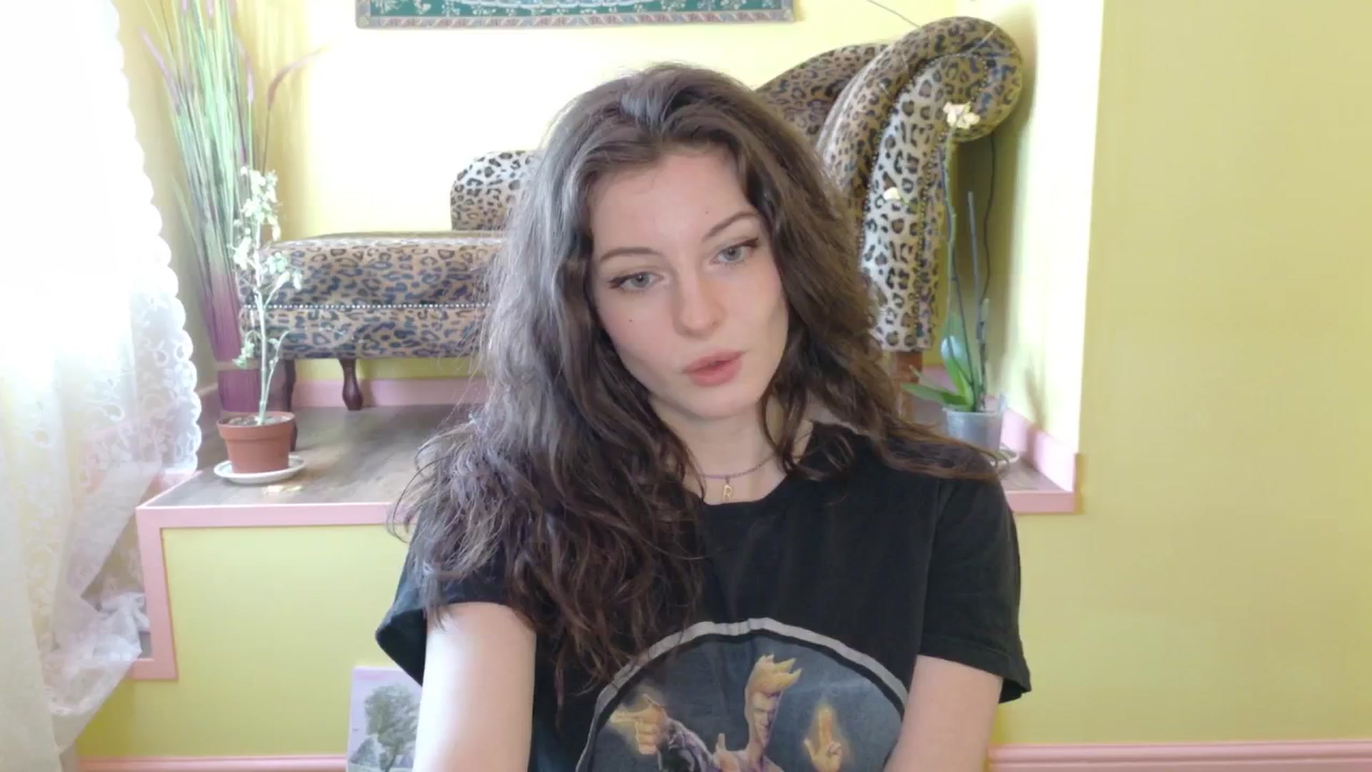 Gallery image thumbnail from porcelaincity's myfreecams stream on, 09/25/2025, 12:28 image 13 of 20