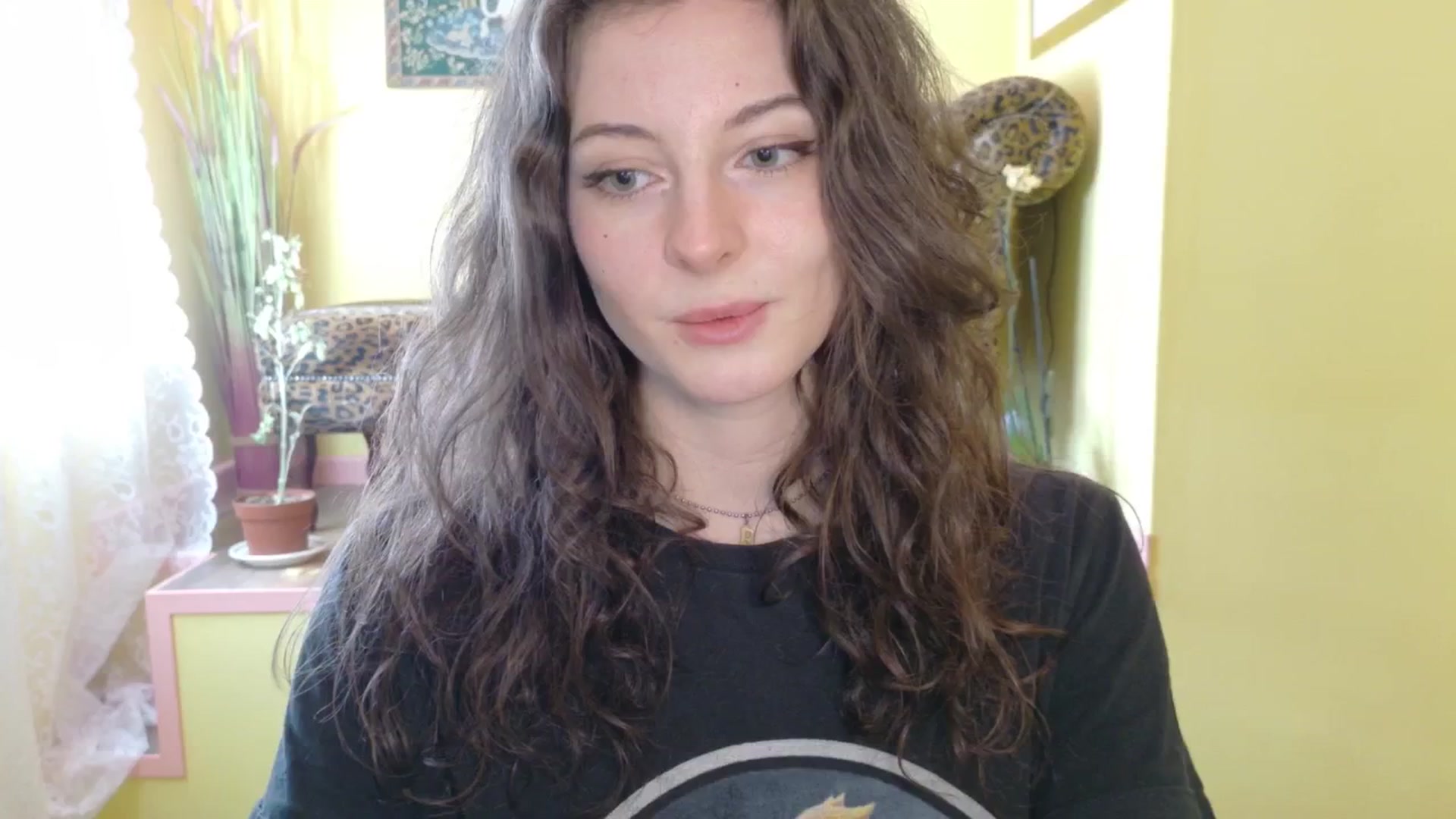 Gallery image thumbnail from porcelaincity's myfreecams stream on, 09/25/2025, 12:28 image 12 of 20