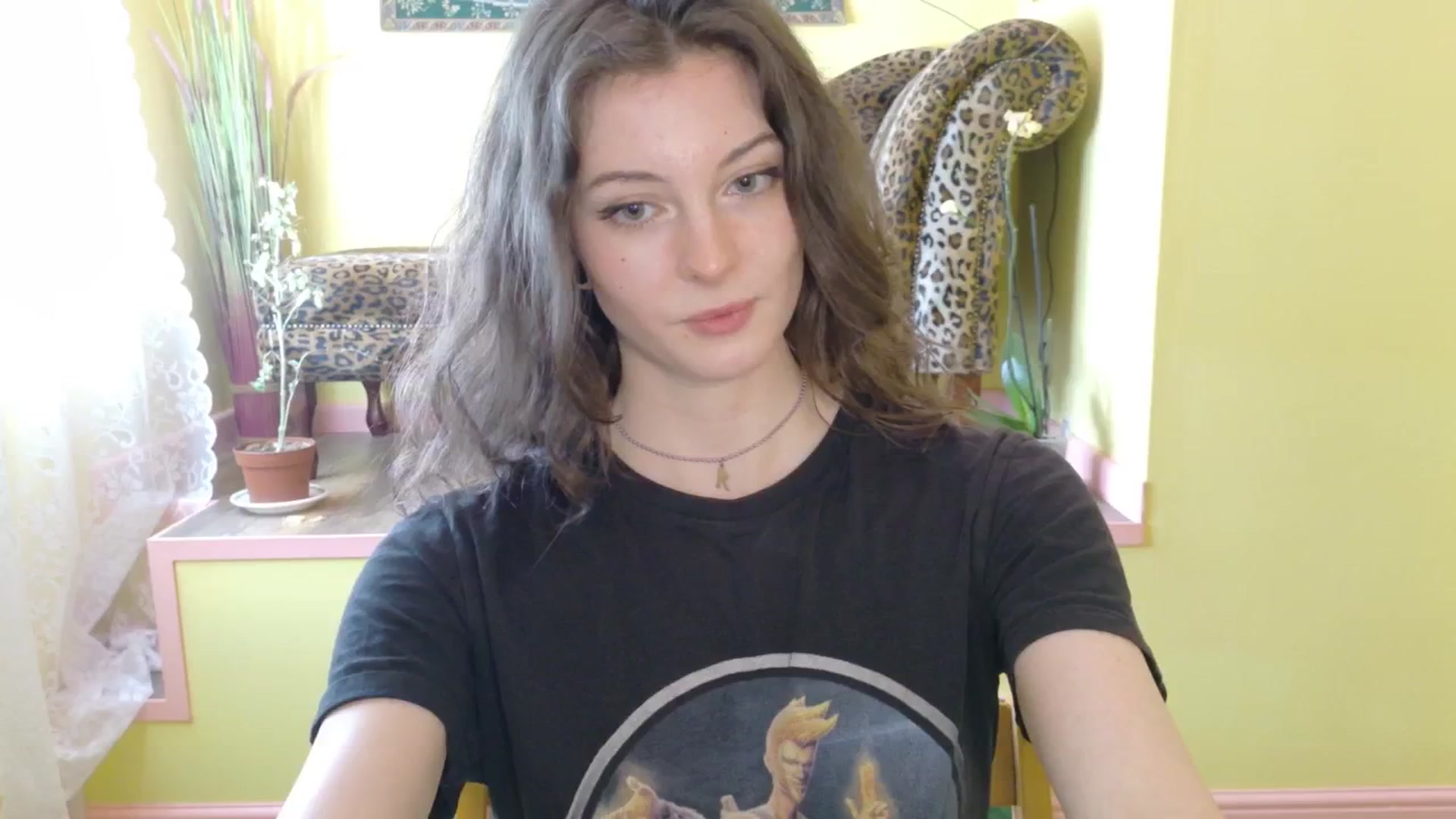 Gallery image thumbnail from porcelaincity's myfreecams stream on, 09/25/2025, 12:28 image 18 of 20