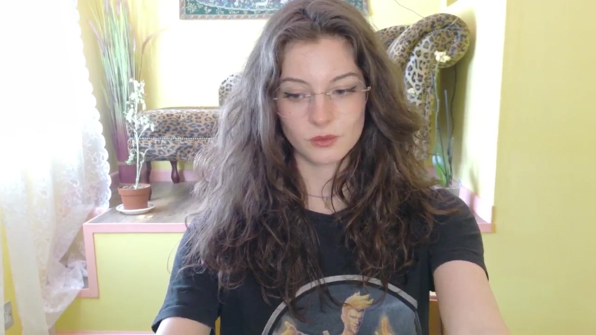Gallery image thumbnail from porcelaincity's myfreecams stream on, 09/25/2025, 14:45 image 7 of 20