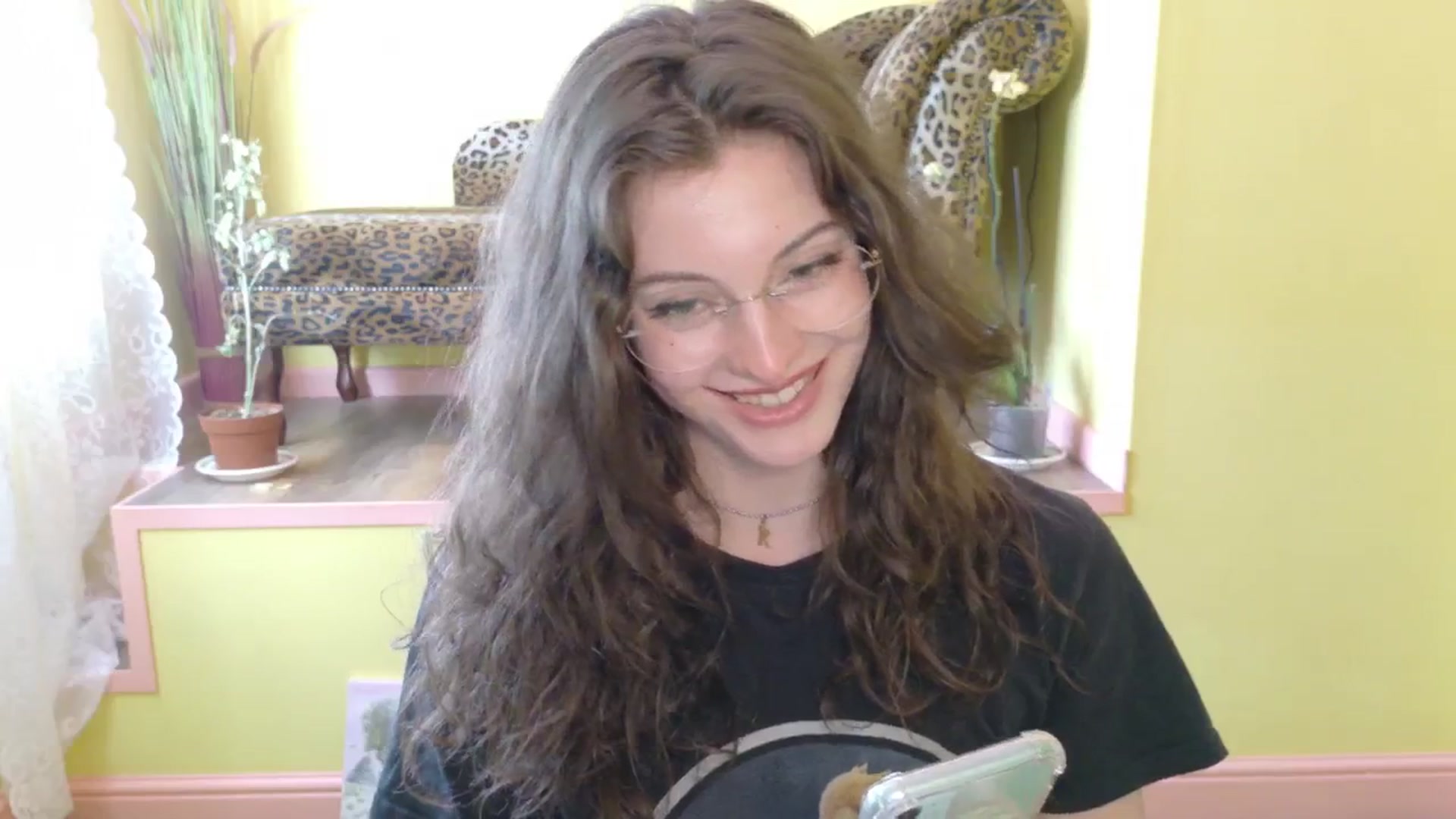 Gallery image thumbnail from porcelaincity's myfreecams stream on, 09/25/2025, 14:45 image 17 of 20