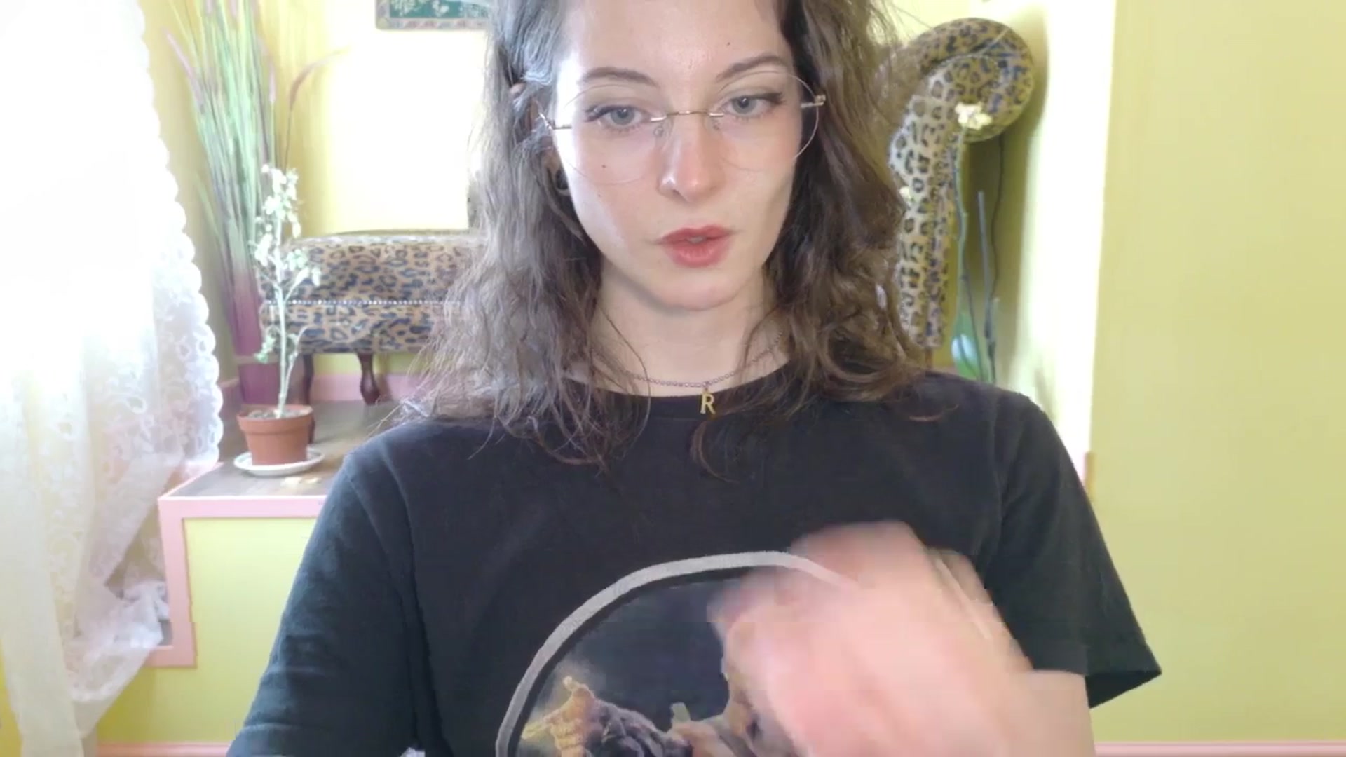 Gallery image thumbnail from porcelaincity's myfreecams stream on, 09/25/2025, 14:45 image 10 of 20