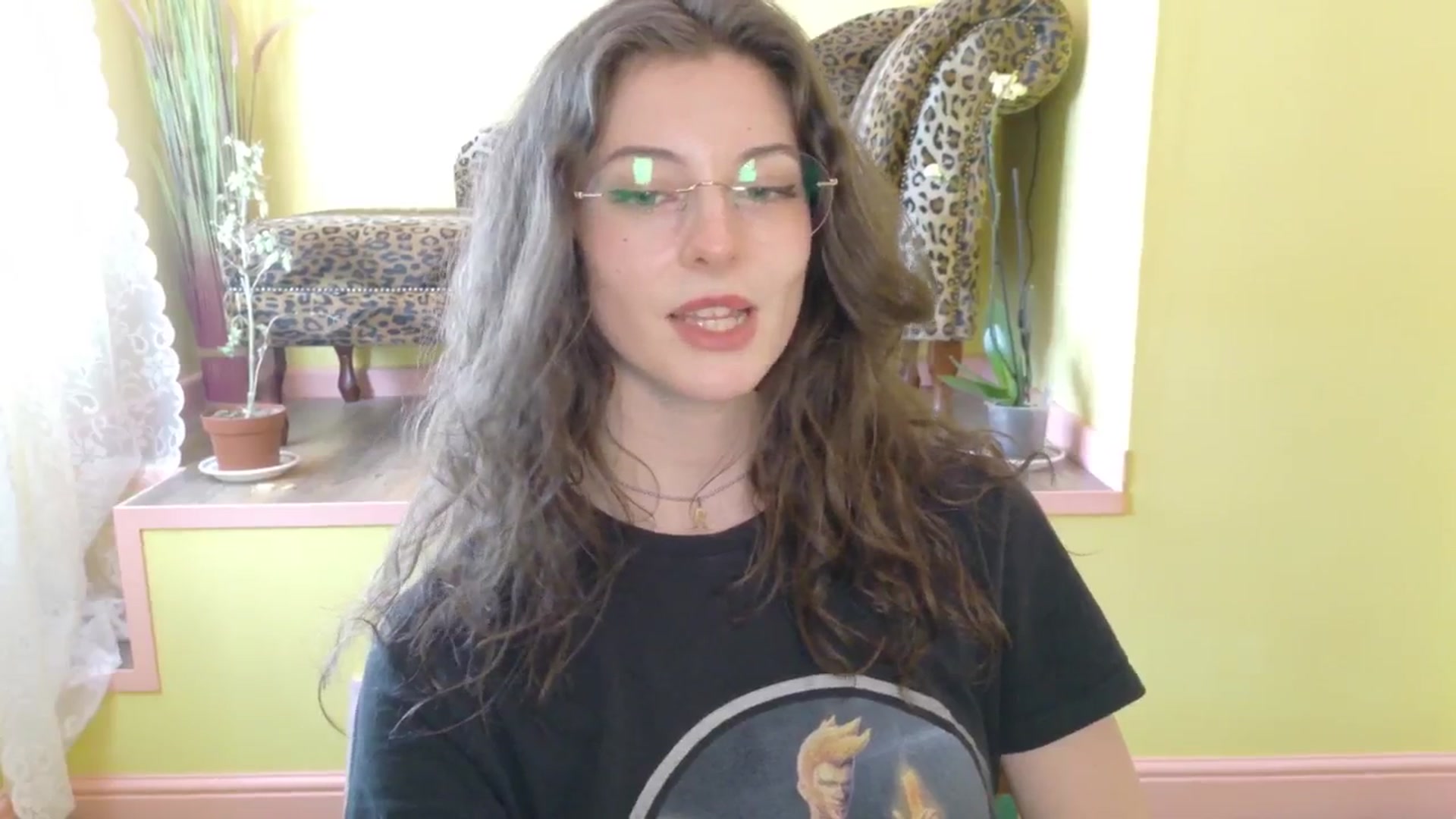 Gallery image thumbnail from porcelaincity's myfreecams stream on, 09/25/2025, 14:45 image 16 of 20