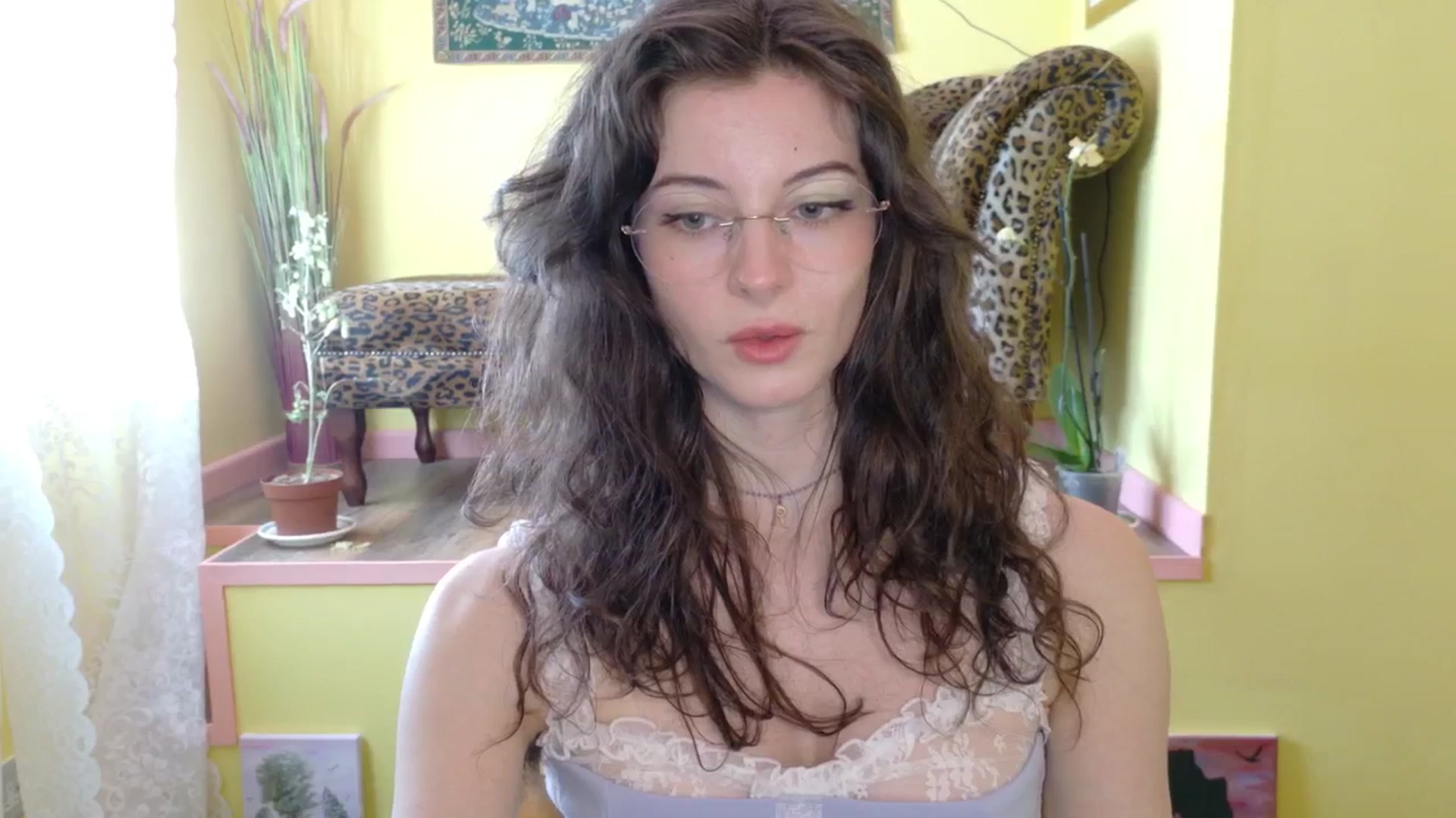 Gallery image thumbnail from porcelaincity's myfreecams stream on, 09/26/2025, 12:42 image 3 of 20
