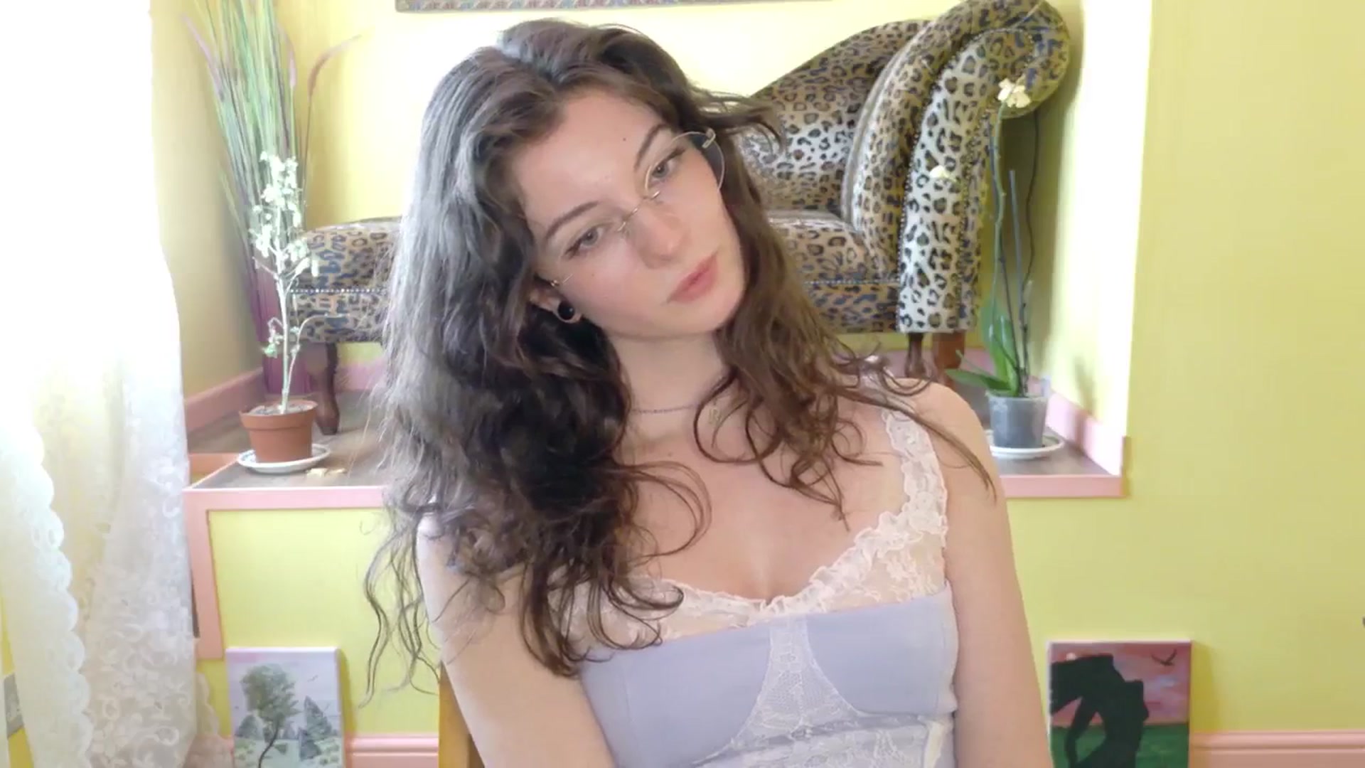 Gallery image thumbnail from porcelaincity's myfreecams stream on, 09/26/2025, 14:05 image 19 of 20
