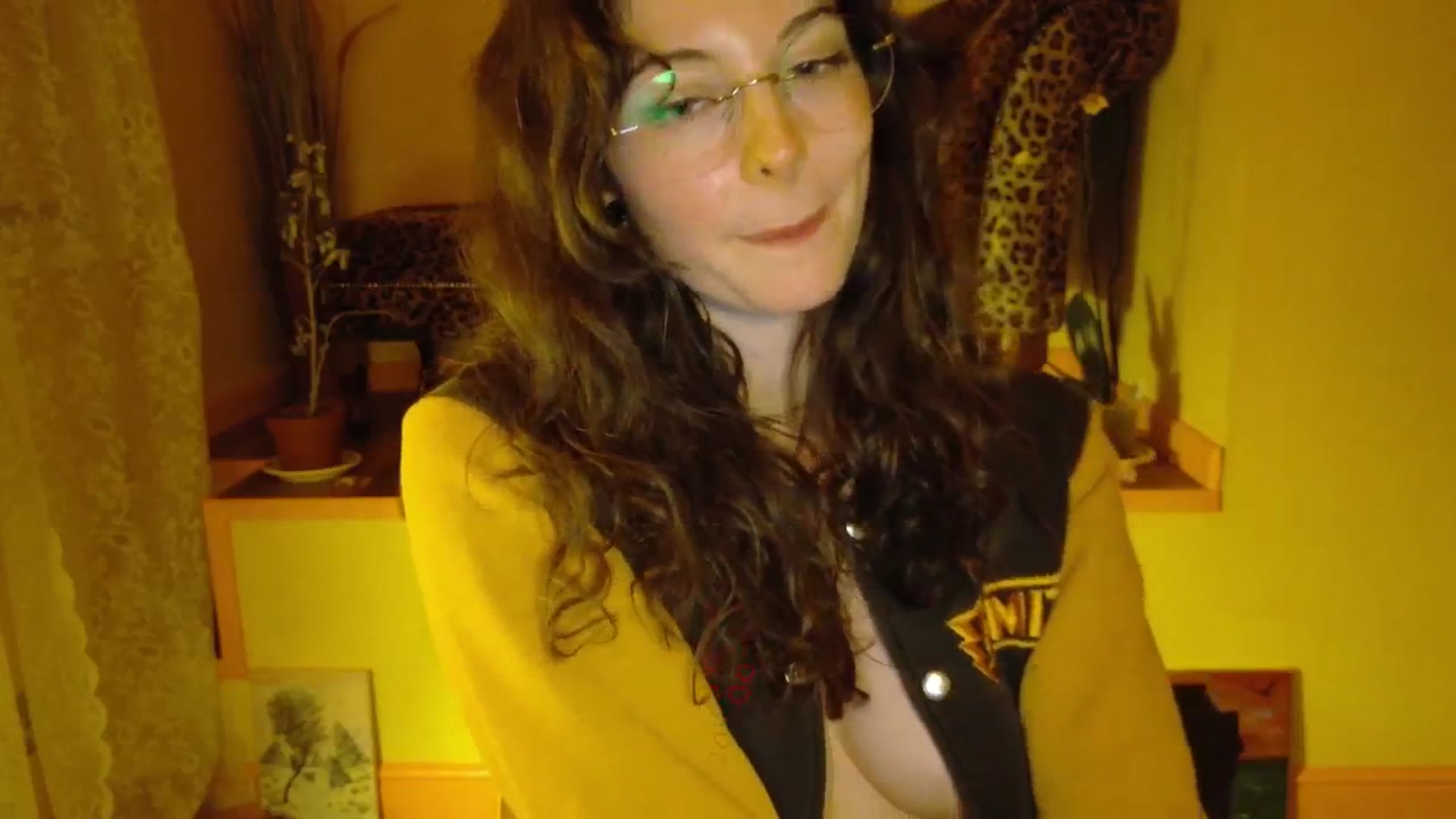 Gallery image thumbnail from porcelaincity's myfreecams stream on, 09/26/2025, 23:28 image 16 of 20