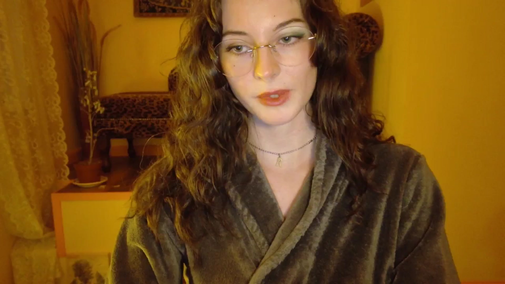 Gallery image thumbnail from porcelaincity's myfreecams stream on, 09/30/2025, 20:51 image 2 of 20