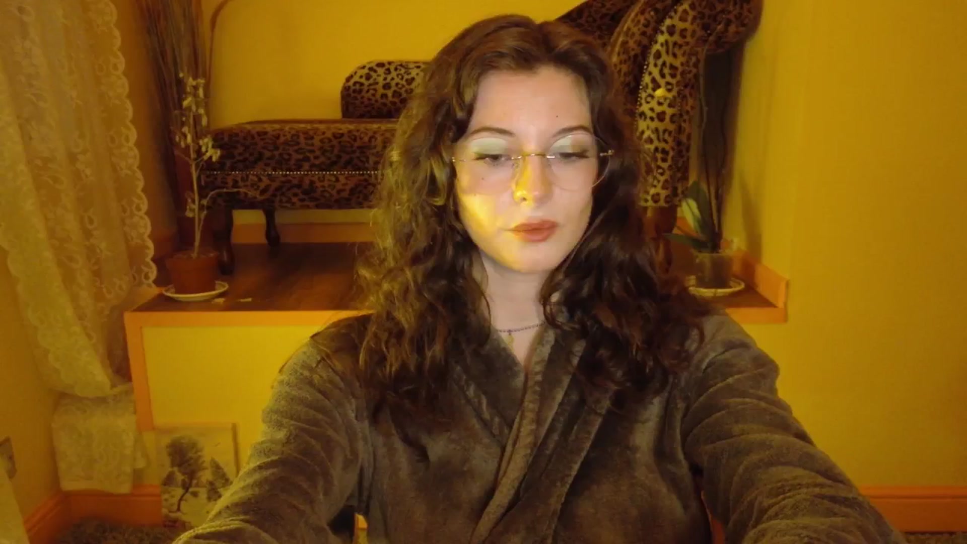 Gallery image thumbnail from porcelaincity's myfreecams stream on, 09/30/2025, 20:51 image 16 of 20